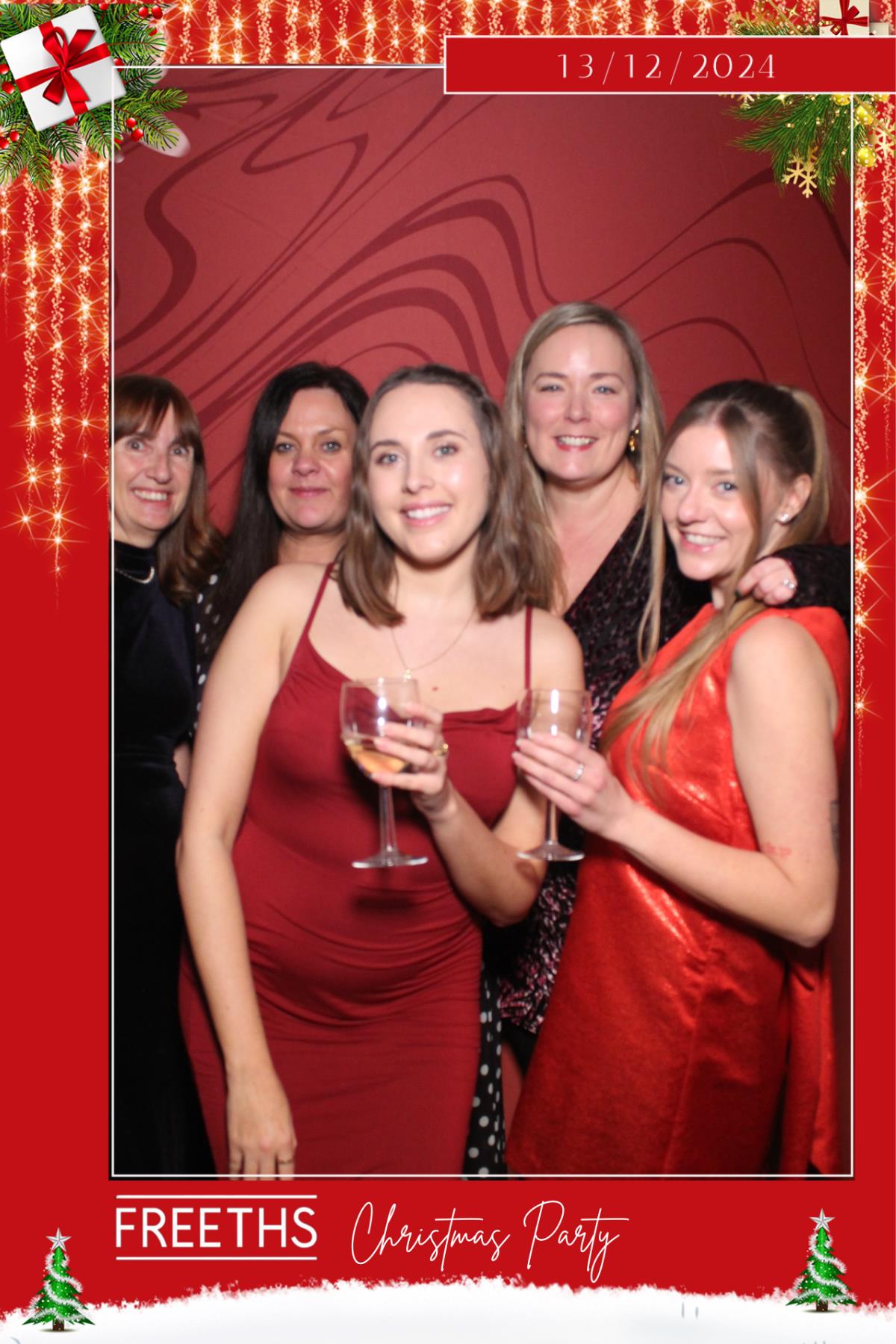 Freeths Christmas Party  | View more photos from the event at gallery.magicimages.uk/u/MagicImages/Freeths-Christmas-Party