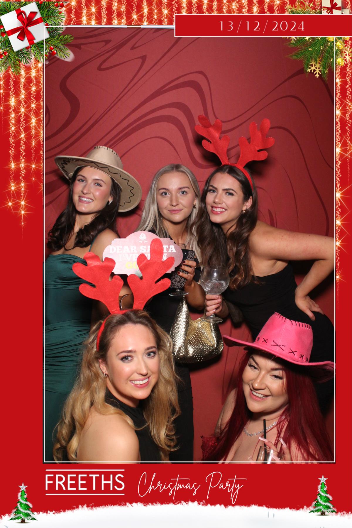 Freeths Christmas Party  | View more photos from the event at gallery.magicimages.uk/u/MagicImages/Freeths-Christmas-Party