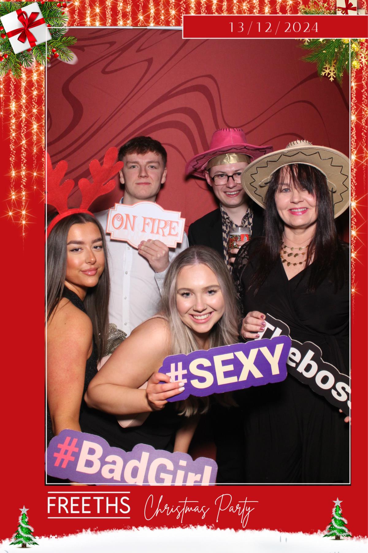 Freeths Christmas Party  | View more photos from the event at gallery.magicimages.uk/u/MagicImages/Freeths-Christmas-Party