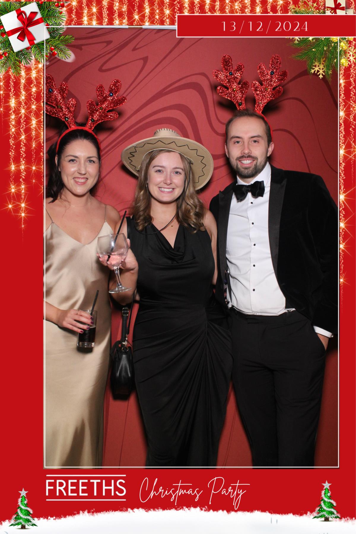 Freeths Christmas Party  | View more photos from the event at gallery.magicimages.uk/u/MagicImages/Freeths-Christmas-Party