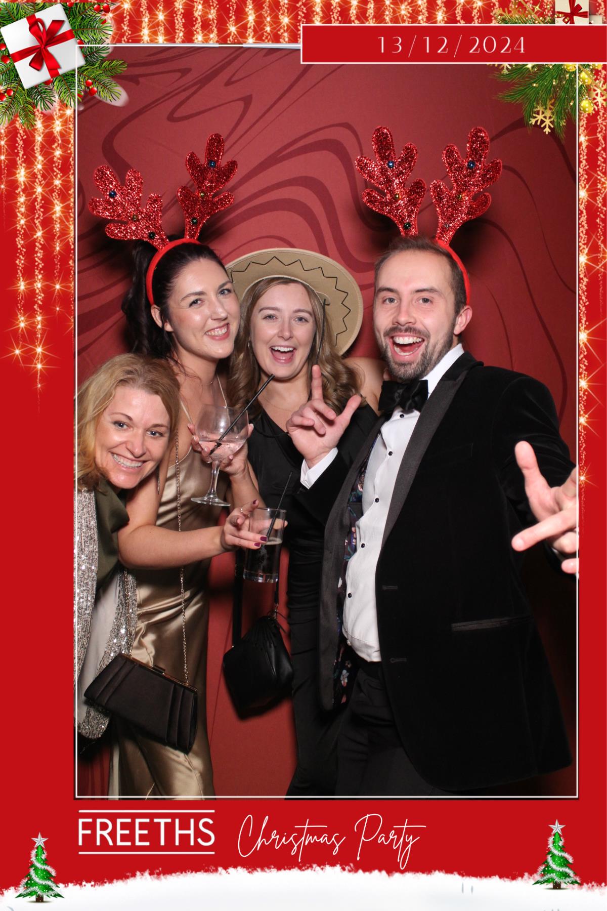 Freeths Christmas Party  | View more photos from the event at gallery.magicimages.uk/u/MagicImages/Freeths-Christmas-Party
