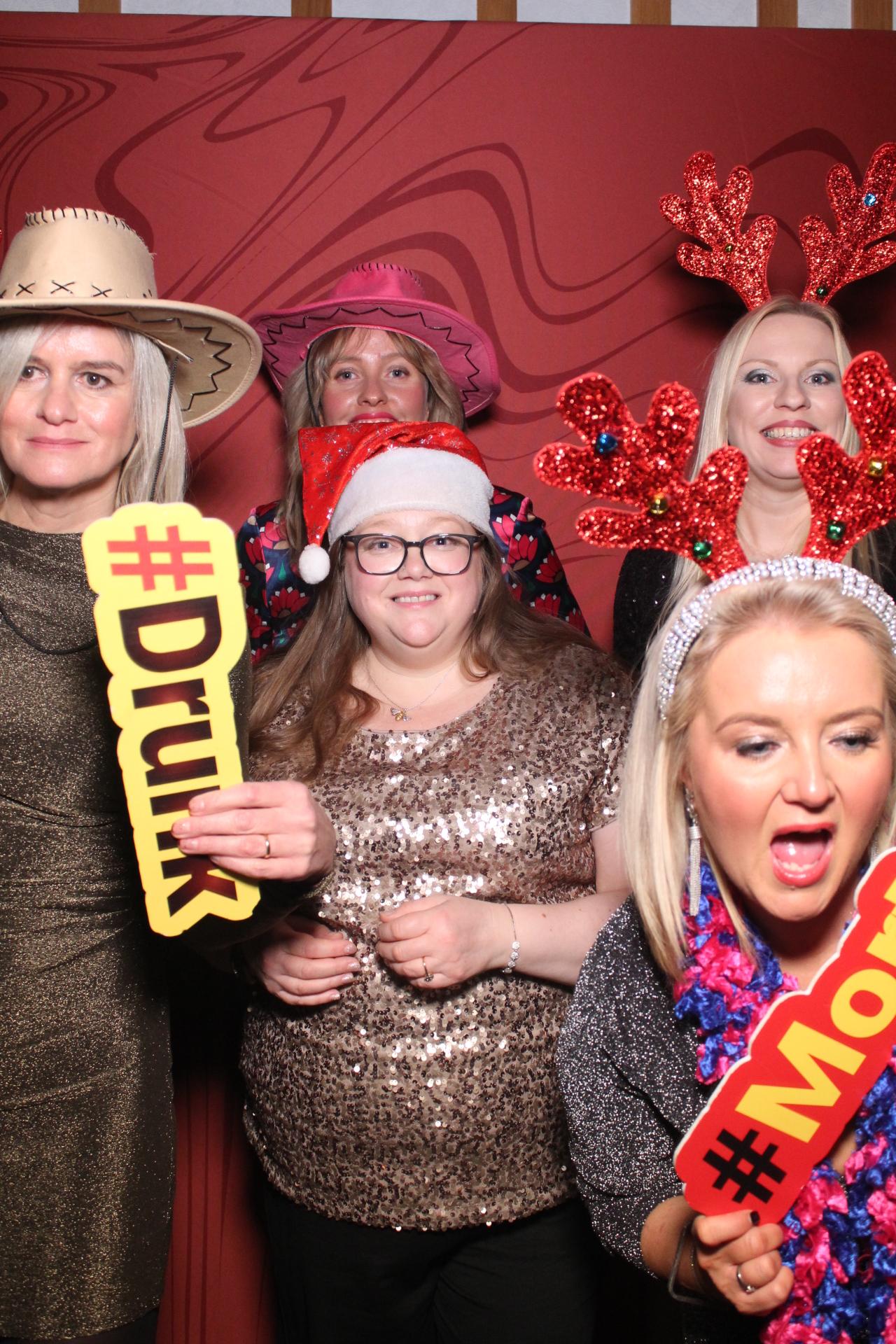 Freeths Christmas Party  | View more photos from the event at gallery.magicimages.uk/u/MagicImages/Freeths-Christmas-Party