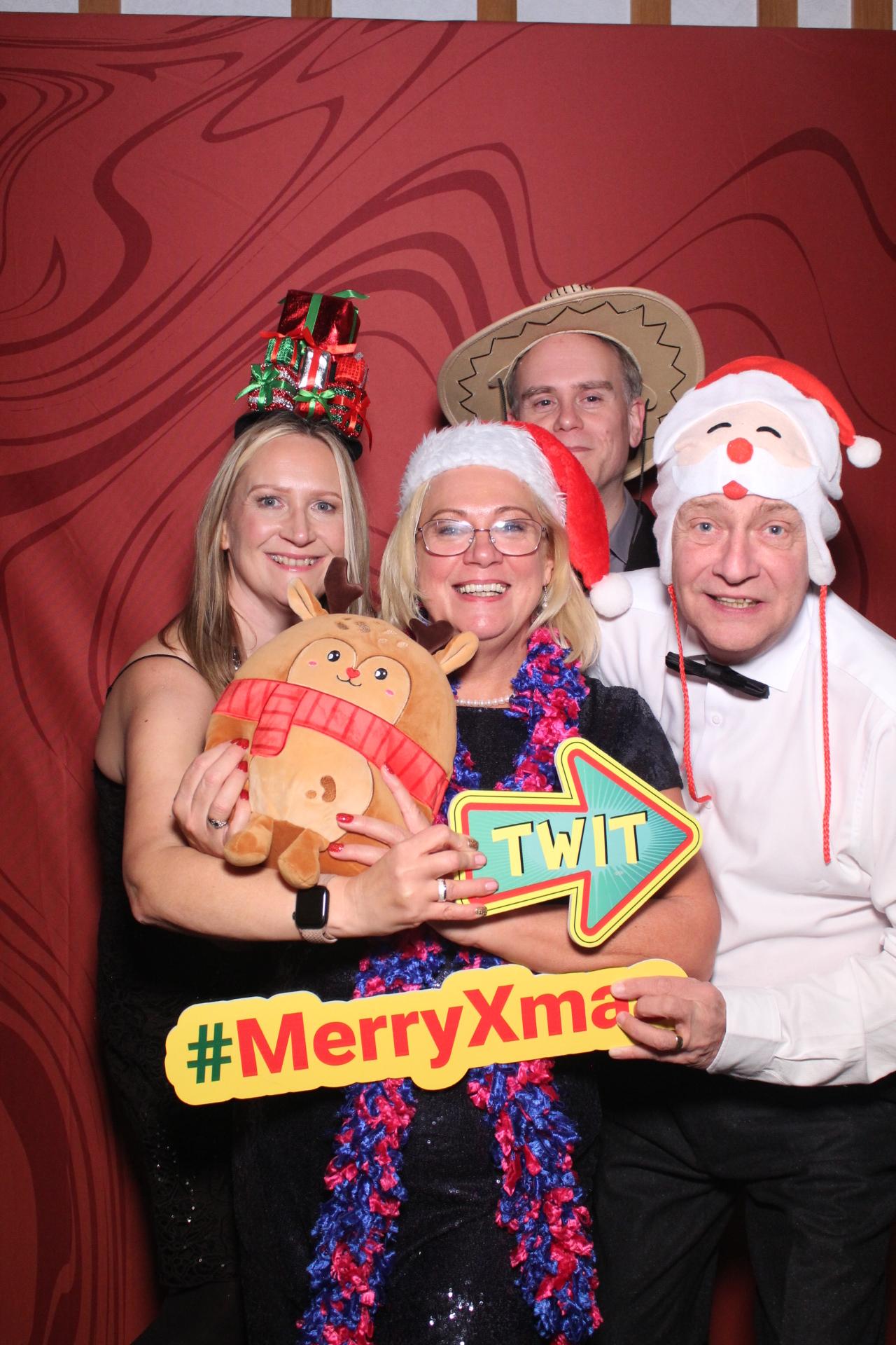 Freeths Christmas Party  | View more photos from the event at gallery.magicimages.uk/u/MagicImages/Freeths-Christmas-Party