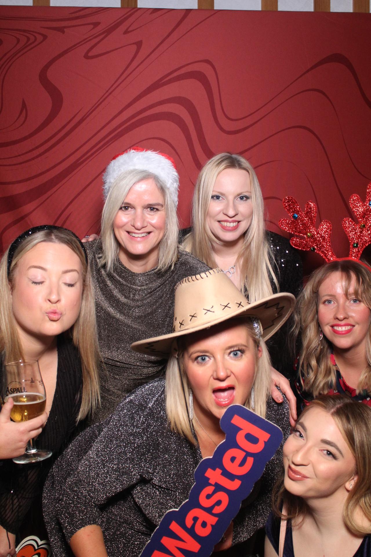 Freeths Christmas Party  | View more photos from the event at gallery.magicimages.uk/u/MagicImages/Freeths-Christmas-Party