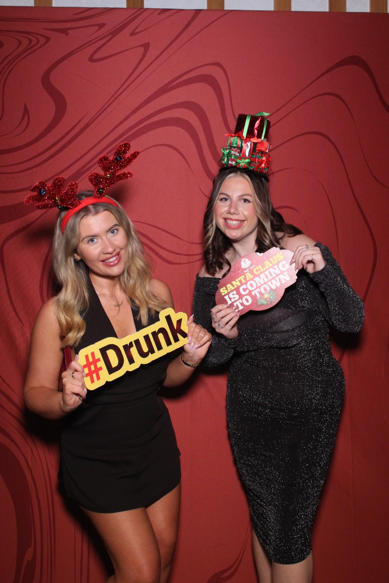 Freeths Christmas Party  | View more photos from the event at gallery.magicimages.uk/u/MagicImages/Freeths-Christmas-Party