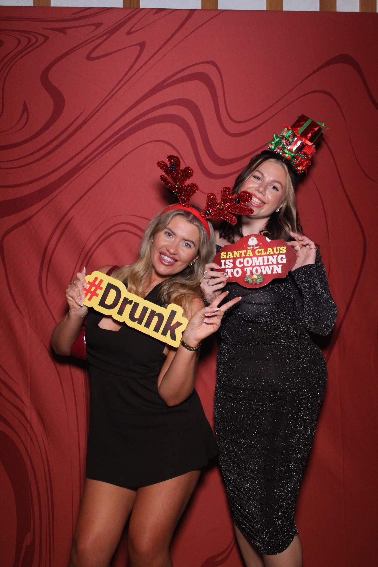 Freeths Christmas Party  | View more photos from the event at gallery.magicimages.uk/u/MagicImages/Freeths-Christmas-Party