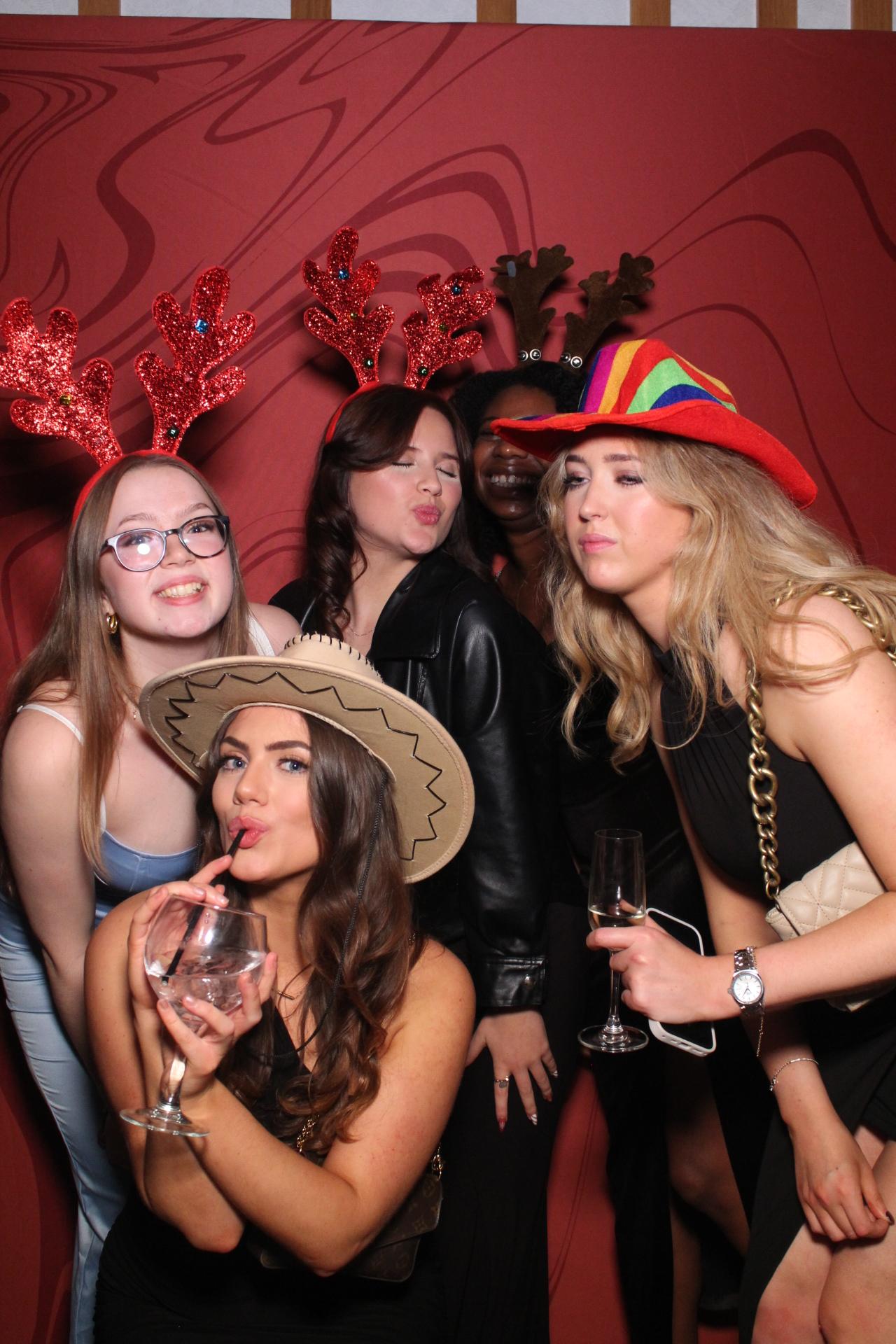 Freeths Christmas Party  | View more photos from the event at gallery.magicimages.uk/u/MagicImages/Freeths-Christmas-Party
