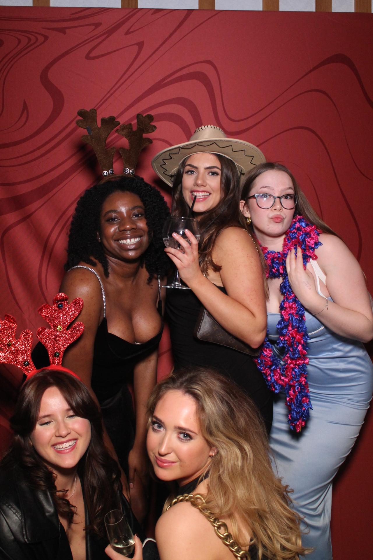 Freeths Christmas Party  | View more photos from the event at gallery.magicimages.uk/u/MagicImages/Freeths-Christmas-Party