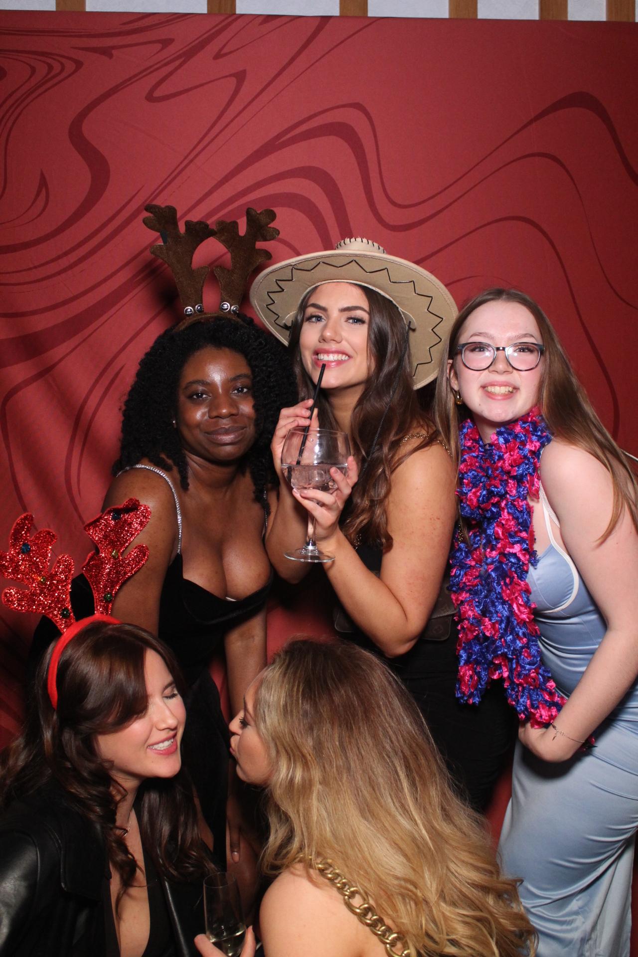 Freeths Christmas Party  | View more photos from the event at gallery.magicimages.uk/u/MagicImages/Freeths-Christmas-Party