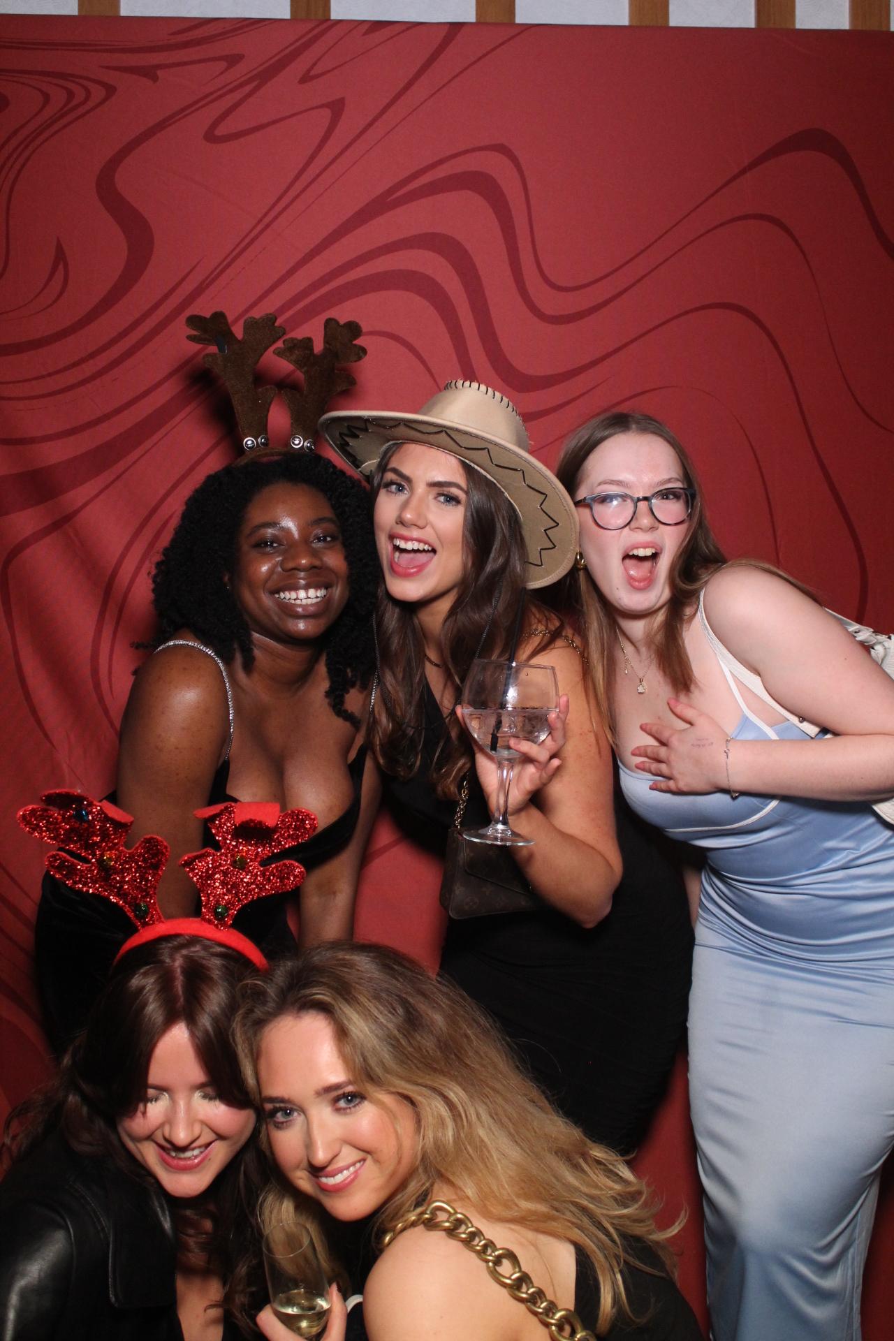 Freeths Christmas Party  | View more photos from the event at gallery.magicimages.uk/u/MagicImages/Freeths-Christmas-Party