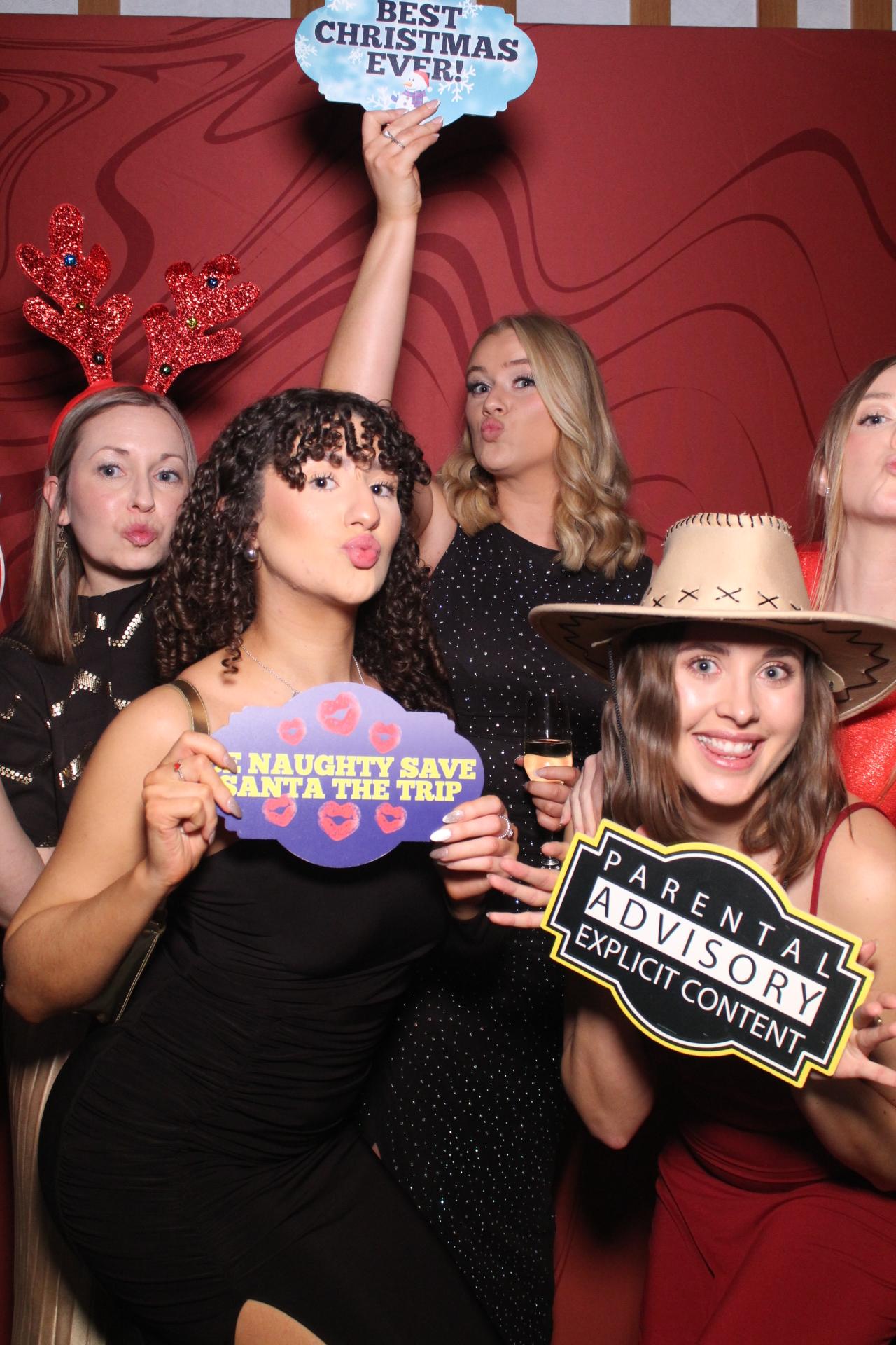 Freeths Christmas Party  | View more photos from the event at gallery.magicimages.uk/u/MagicImages/Freeths-Christmas-Party