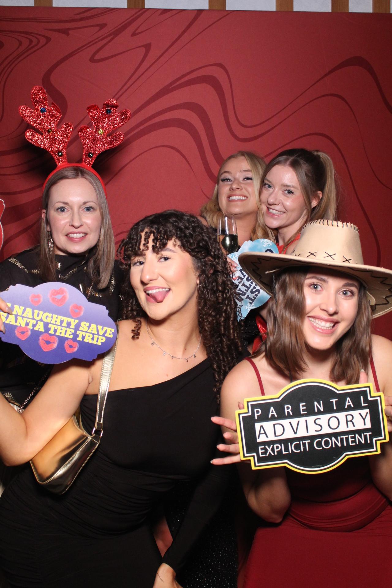 Freeths Christmas Party  | View more photos from the event at gallery.magicimages.uk/u/MagicImages/Freeths-Christmas-Party