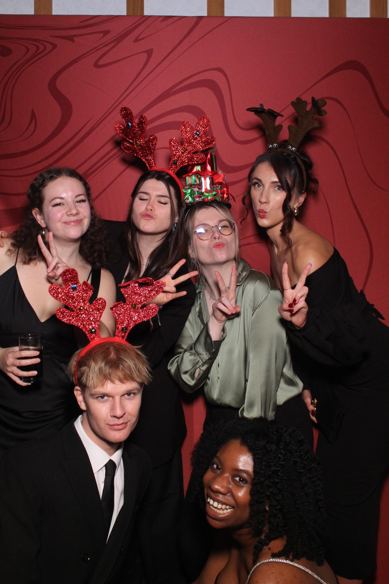 Freeths Christmas Party  | View more photos from the event at gallery.magicimages.uk/u/MagicImages/Freeths-Christmas-Party