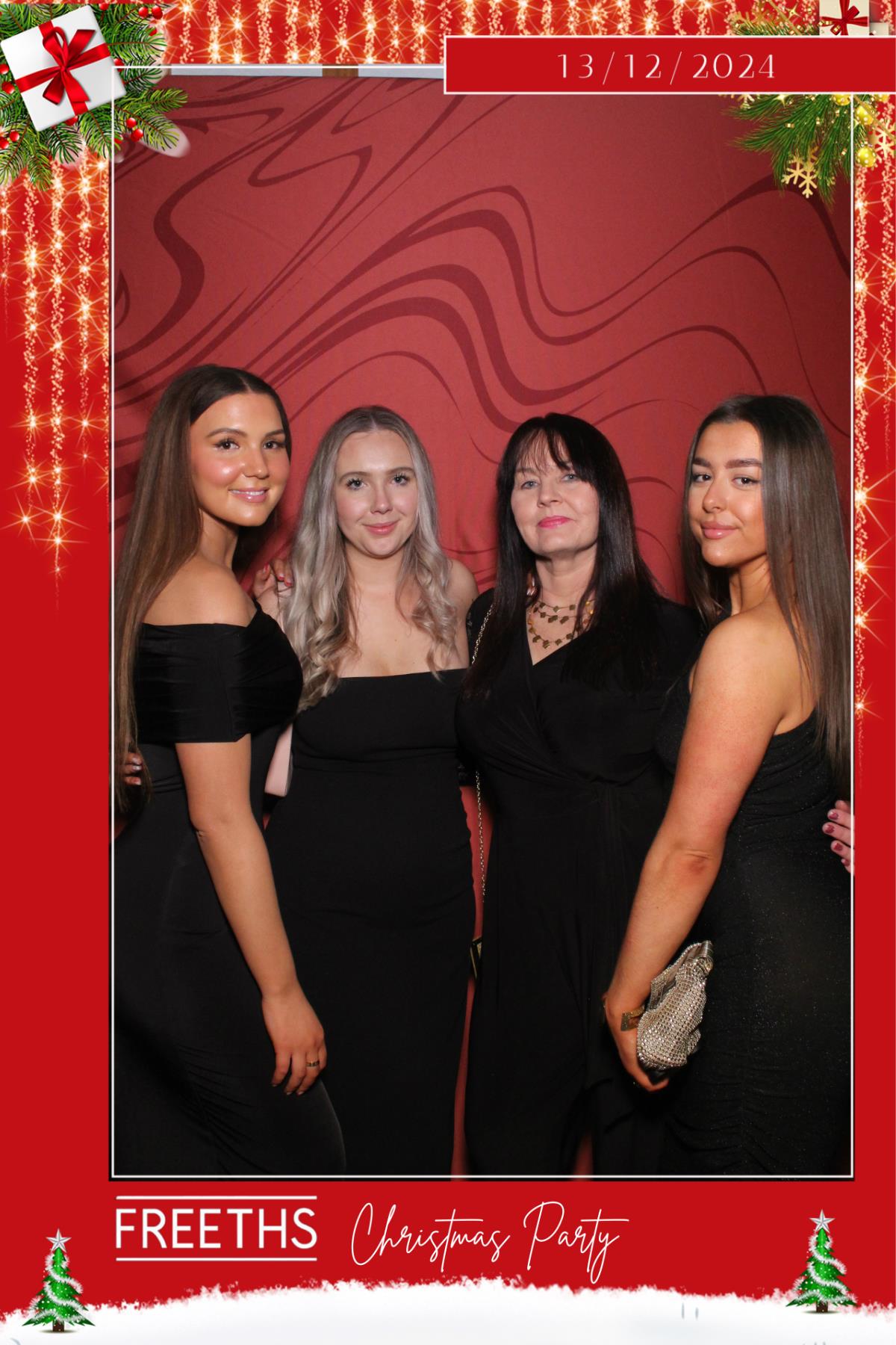 Freeths Christmas Party  | View more photos from the event at gallery.magicimages.uk/u/MagicImages/Freeths-Christmas-Party