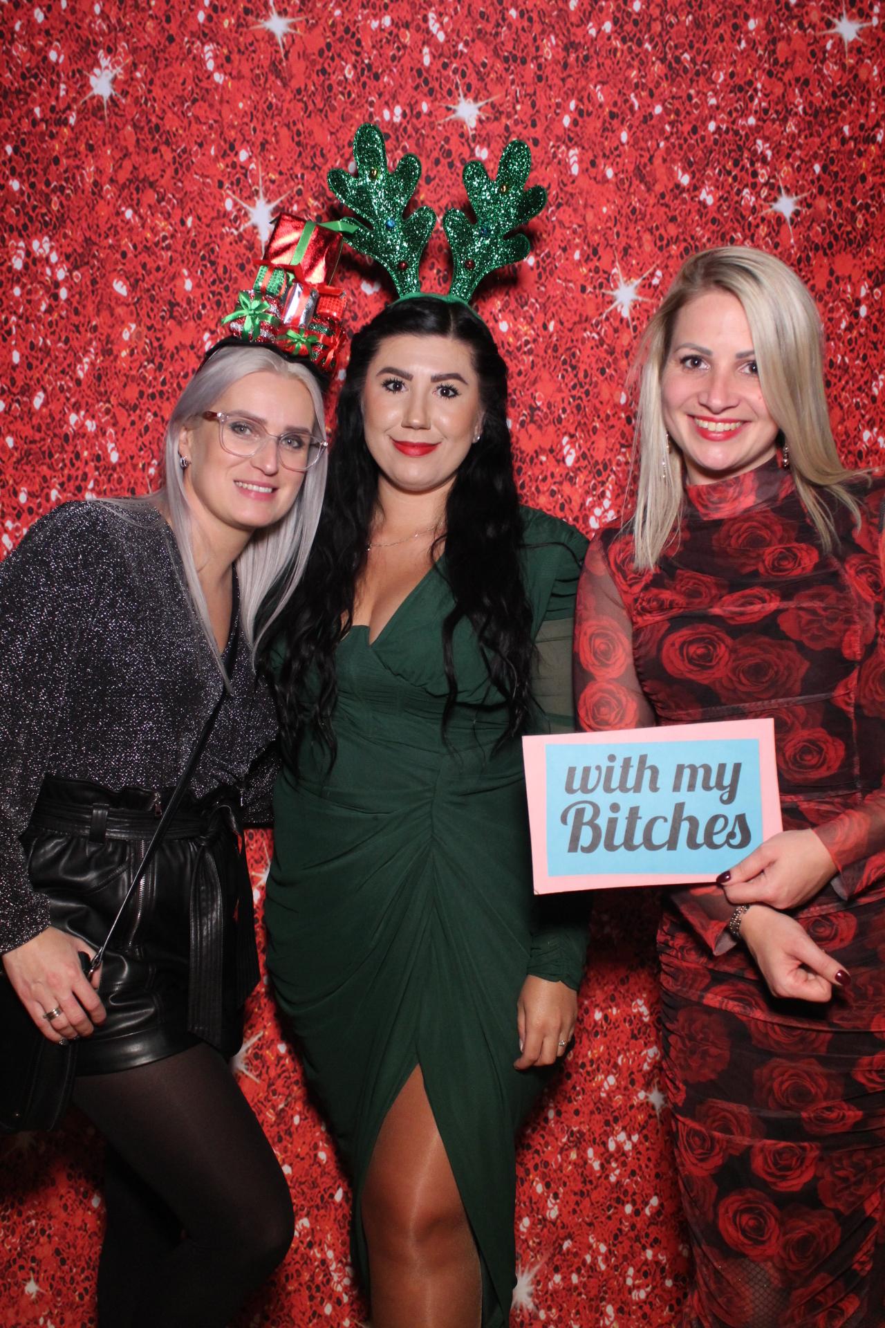 Gripple Christmas party   | View more photos from the event at gallery.magicimages.uk/u/MagicImages/Gripple-Christmas-party