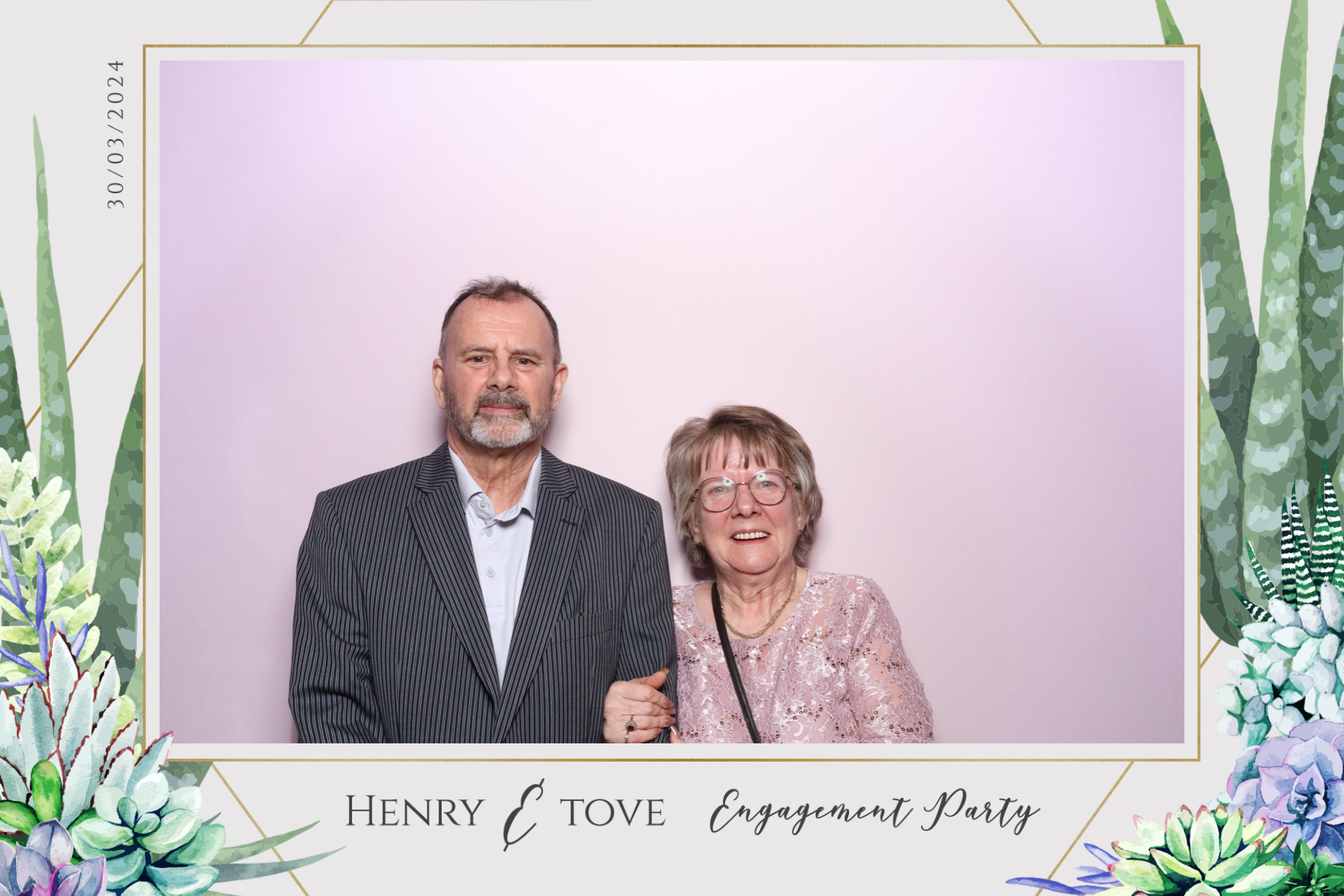 Henry & Tove  | View more photos from the event at gallery.magicimages.uk/u/MagicImages/Henry-Tove