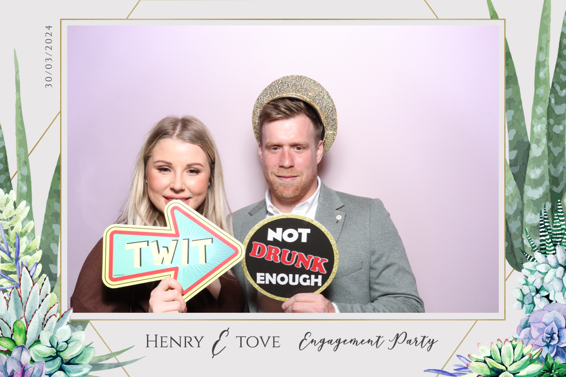 Henry & Tove  | View more photos from the event at gallery.magicimages.uk/u/MagicImages/Henry-Tove