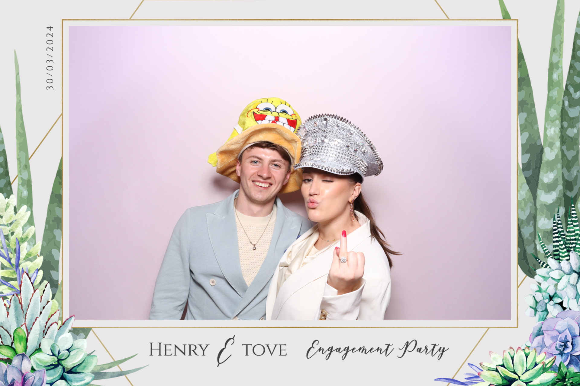 Henry & Tove  | View more photos from the event at gallery.magicimages.uk/u/MagicImages/Henry-Tove