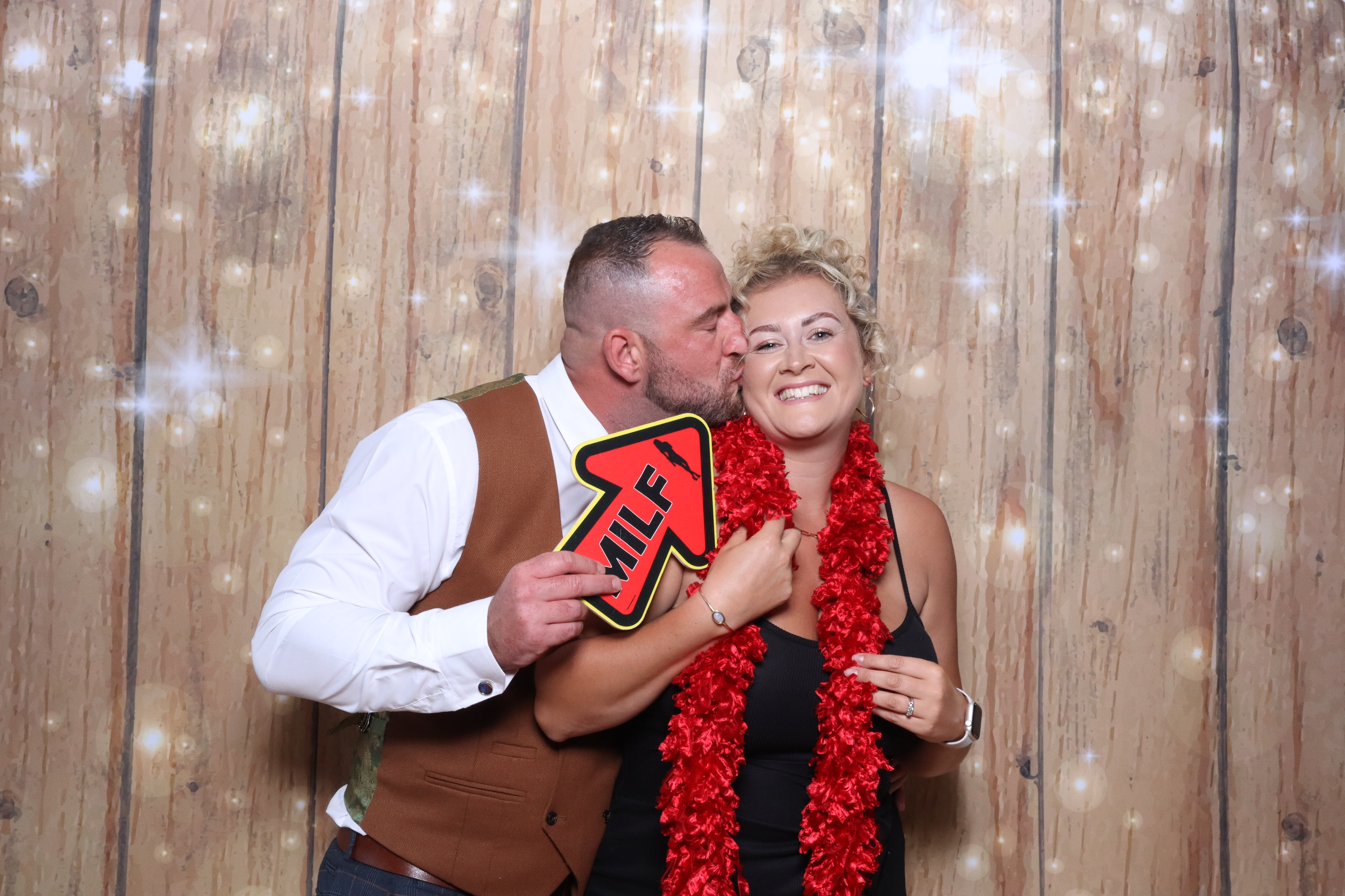 Jade & Tom  | View more photos from the event at gallery.magicimages.uk/u/MagicImages/Jade-Tom