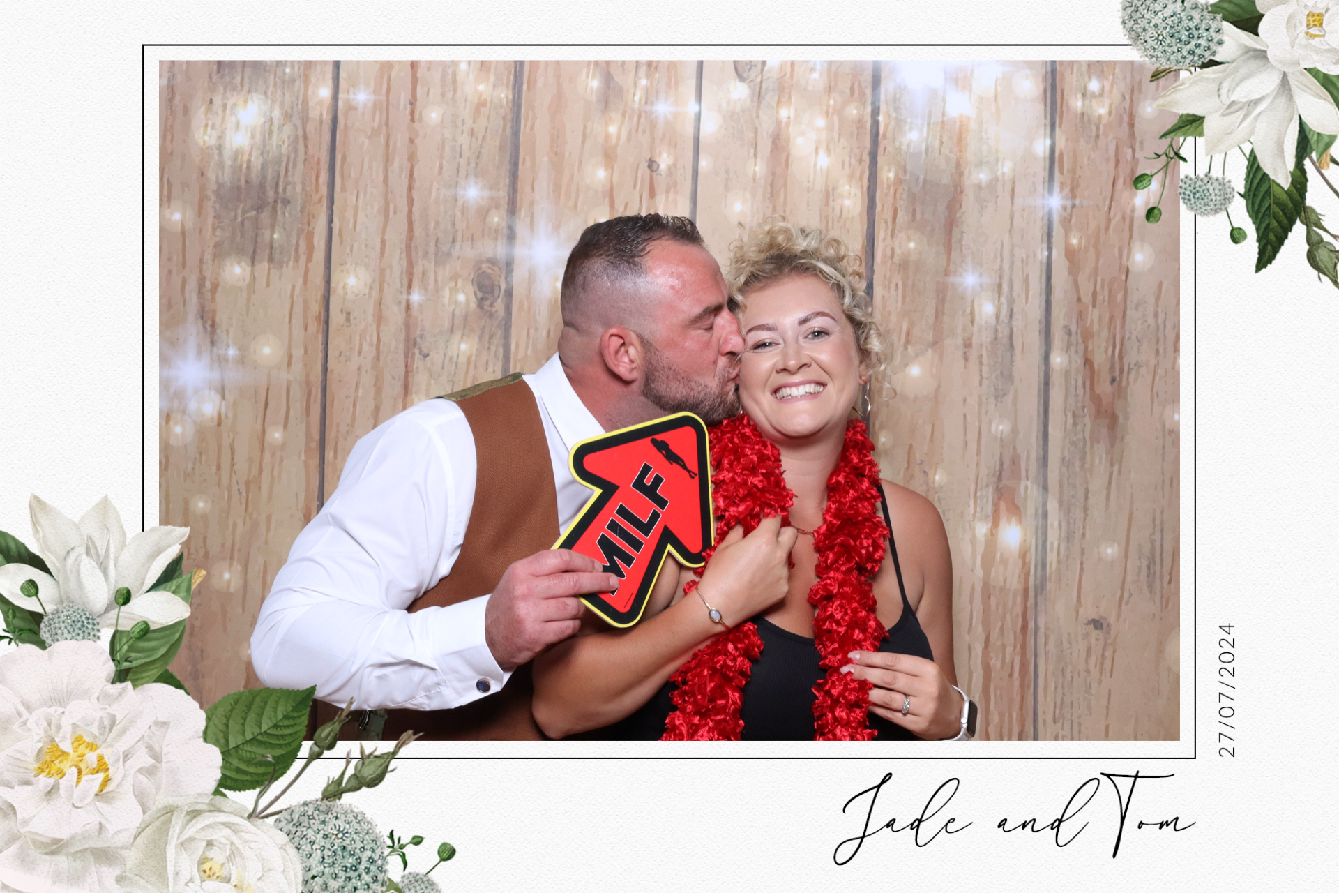 Jade & Tom  | View more photos from the event at gallery.magicimages.uk/u/MagicImages/Jade-Tom