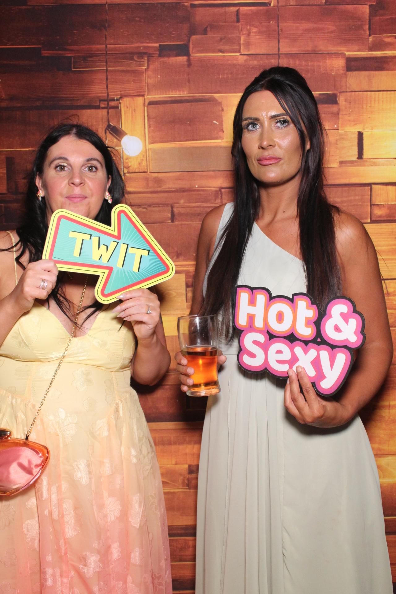 Joanne & Tina  | View more photos from the event at gallery.magicimages.uk/u/MagicImages/Joanne-Tina