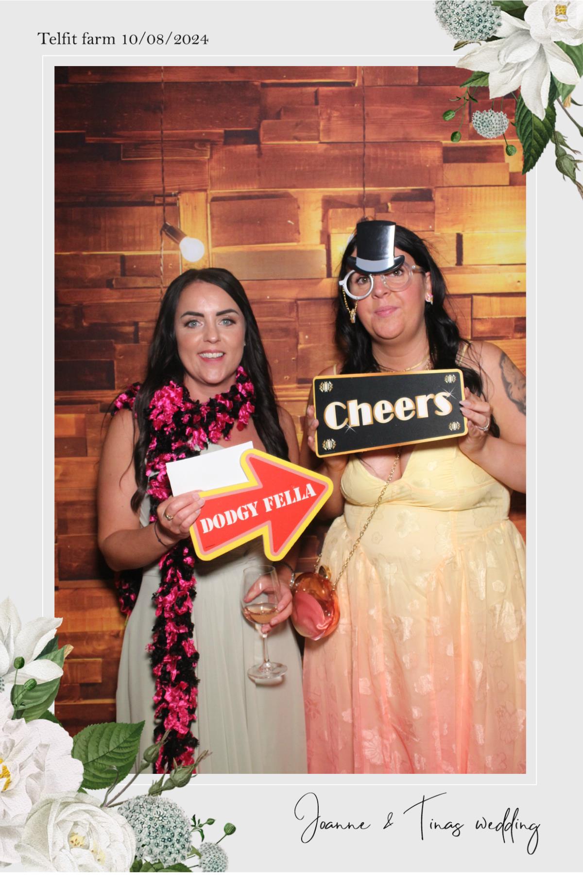 Joanne & Tina  | View more photos from the event at gallery.magicimages.uk/u/MagicImages/Joanne-Tina