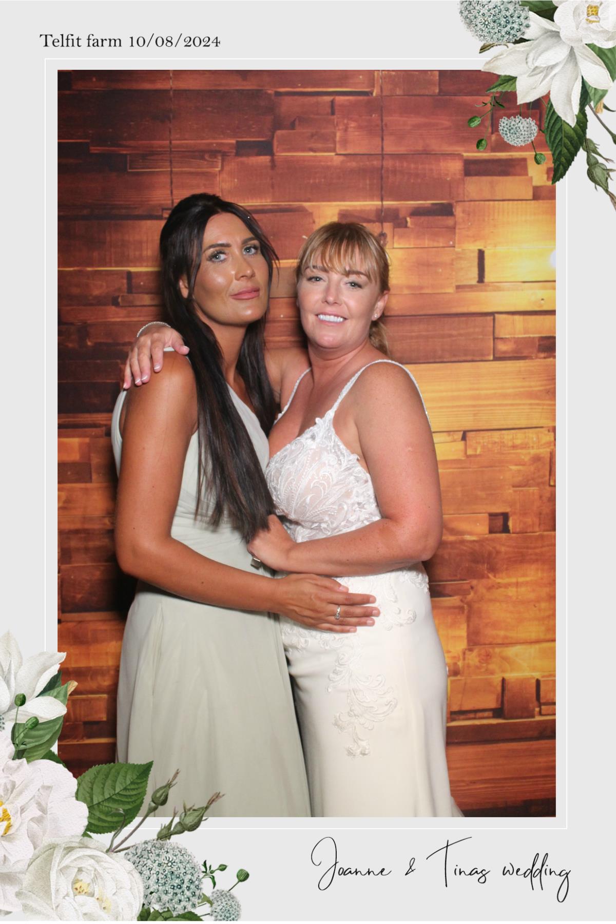 Joanne & Tina  | View more photos from the event at gallery.magicimages.uk/u/MagicImages/Joanne-Tina