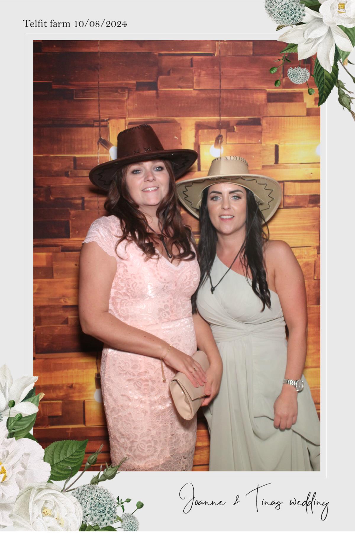 Joanne & Tina  | View more photos from the event at gallery.magicimages.uk/u/MagicImages/Joanne-Tina