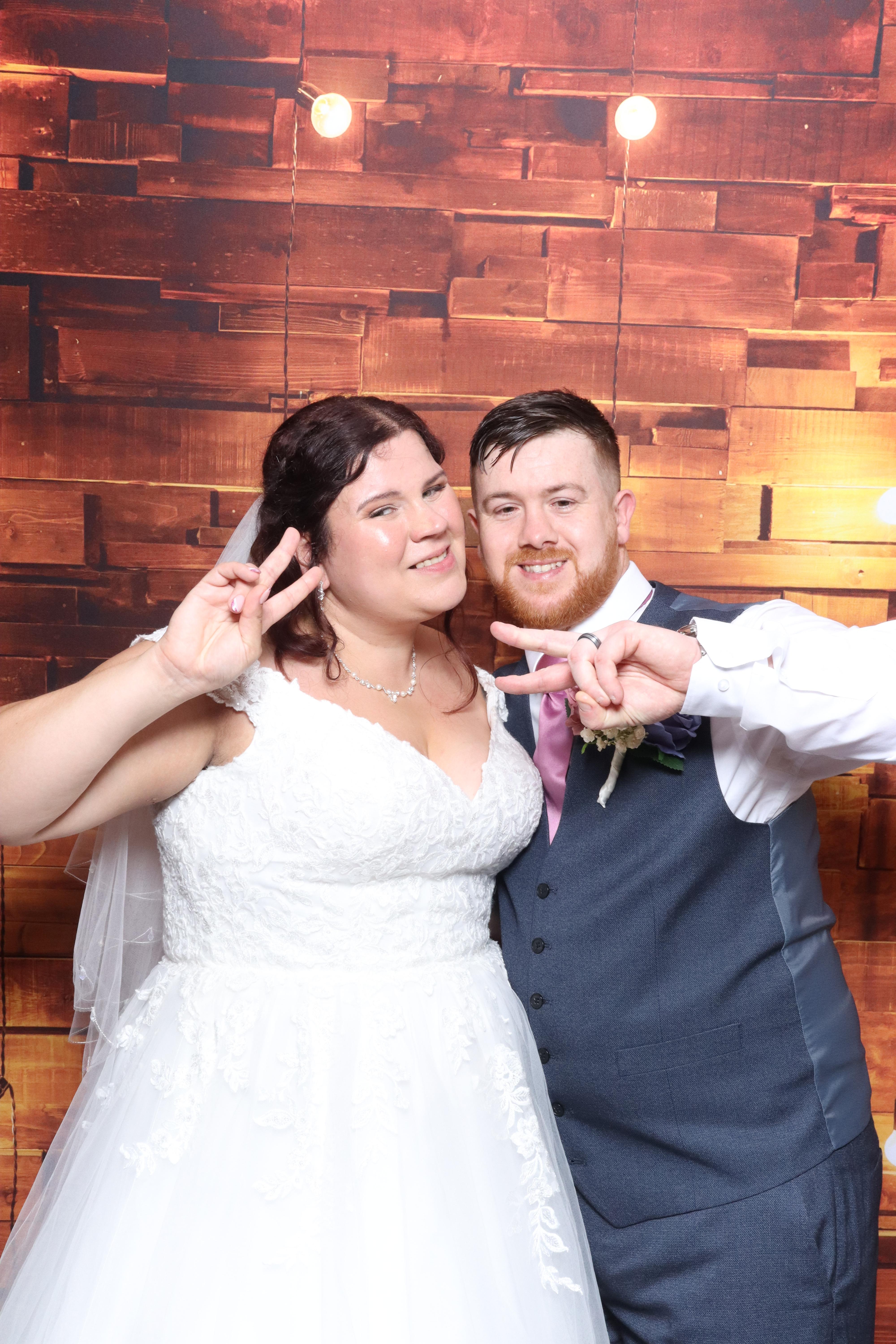 John & Amy Louise | View more photos from the event at gallery.magicimages.uk/u/MagicImages/John-Amy-Louise