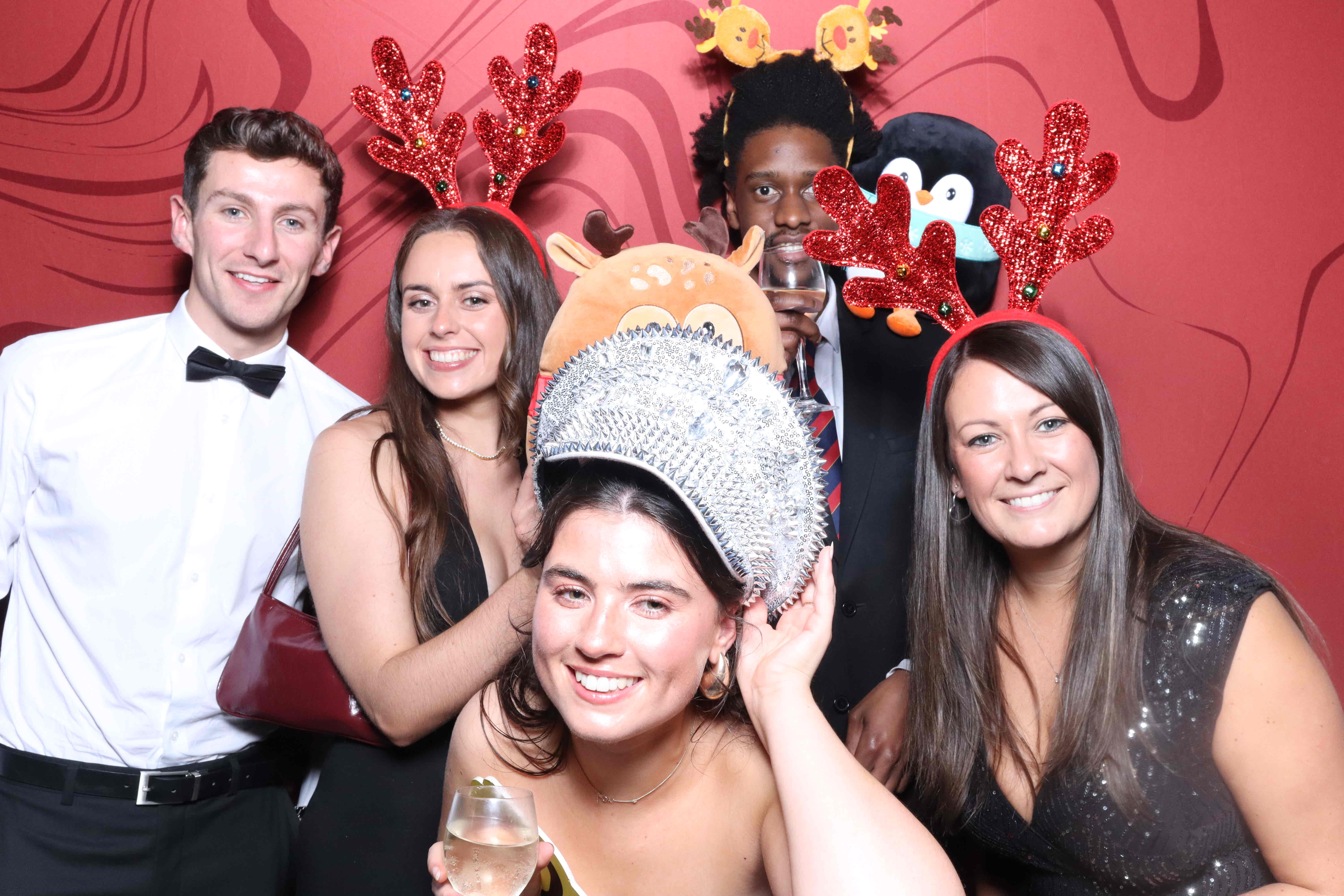 KPMG Christmas Party  | View more photos from the event at gallery.magicimages.uk/u/MagicImages/KPMG-Christmas-Party-0