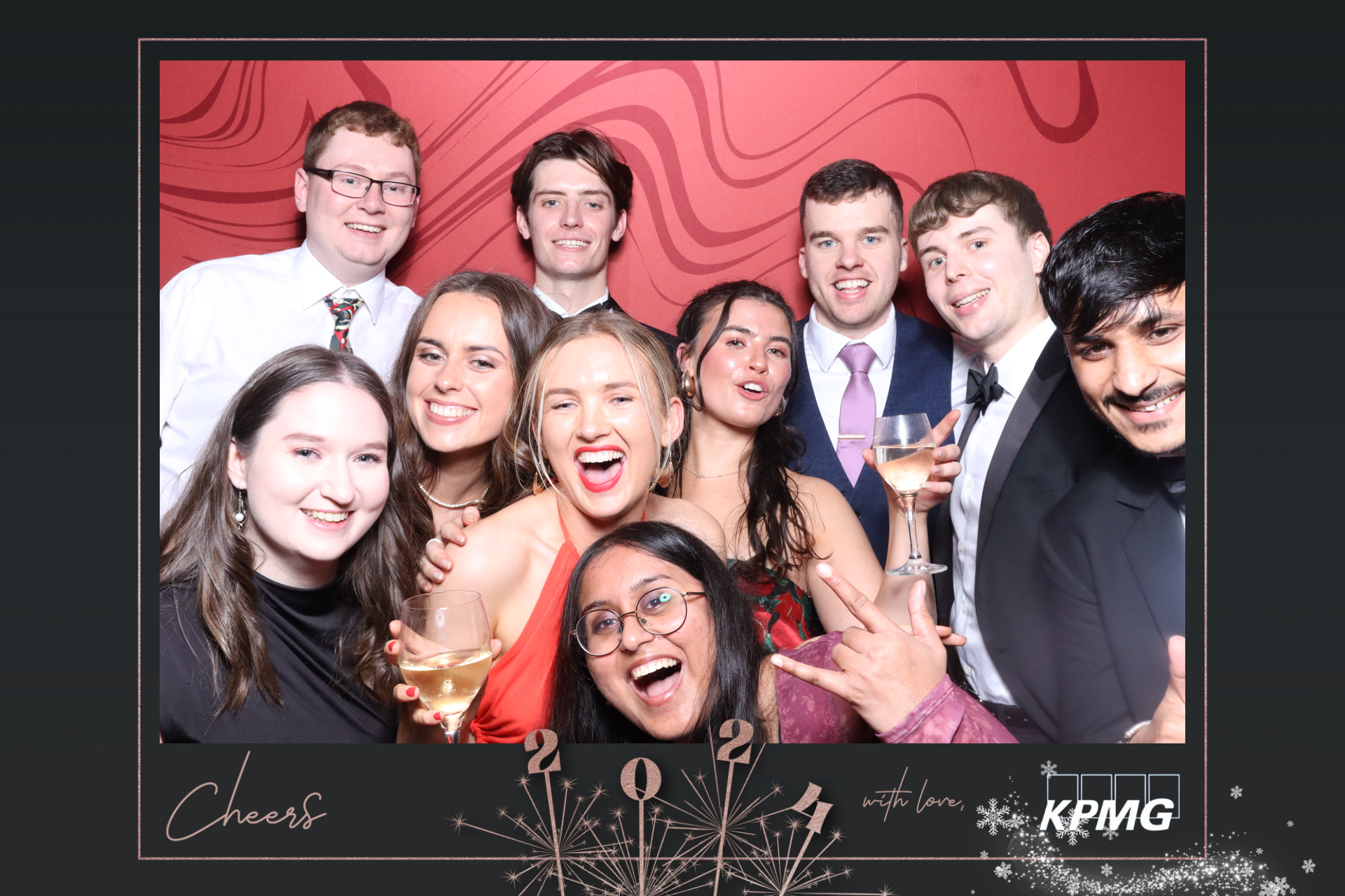 KPMG Christmas Party  | View more photos from the event at gallery.magicimages.uk/u/MagicImages/KPMG-Christmas-Party-0