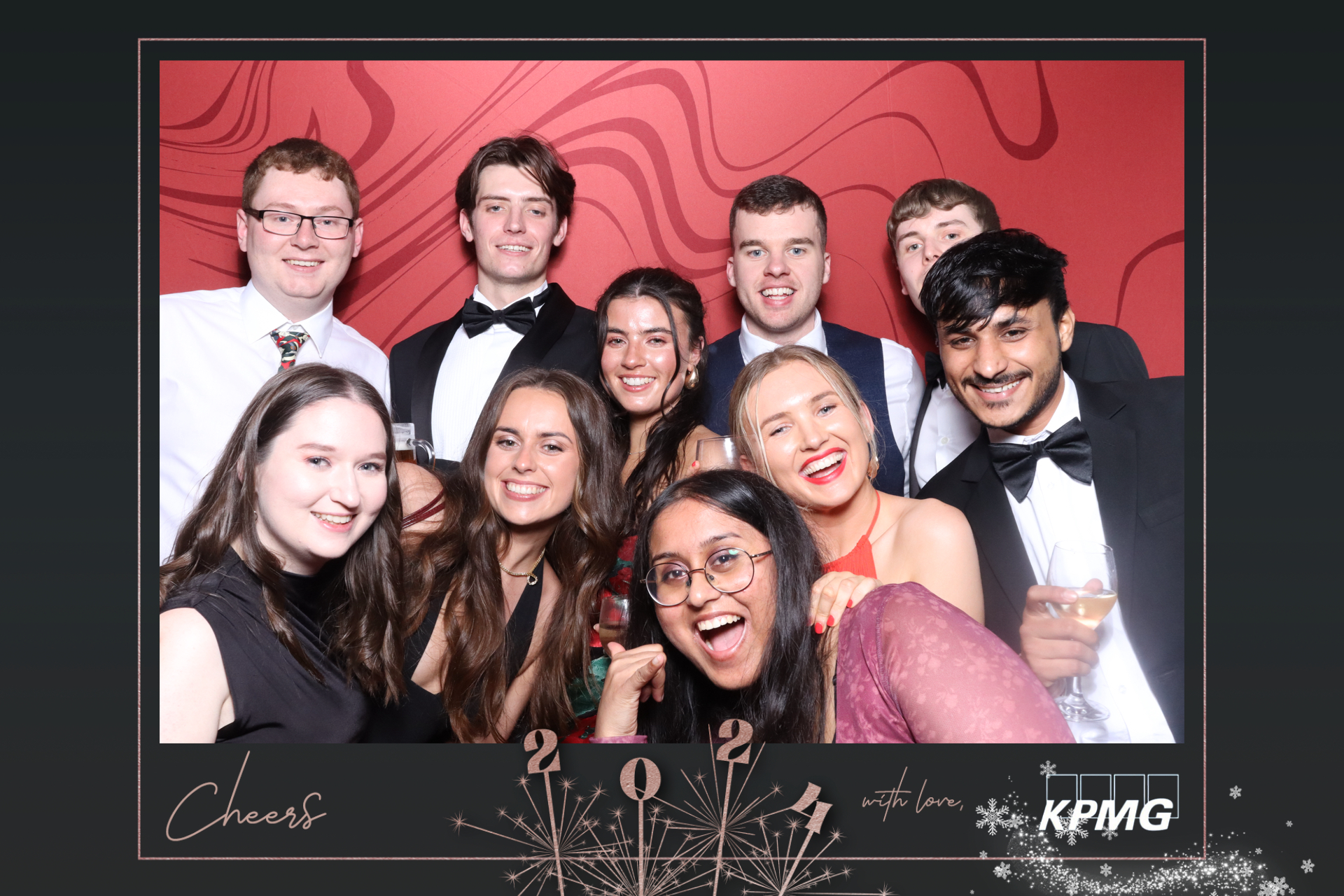 KPMG Christmas Party  | View more photos from the event at gallery.magicimages.uk/u/MagicImages/KPMG-Christmas-Party-0