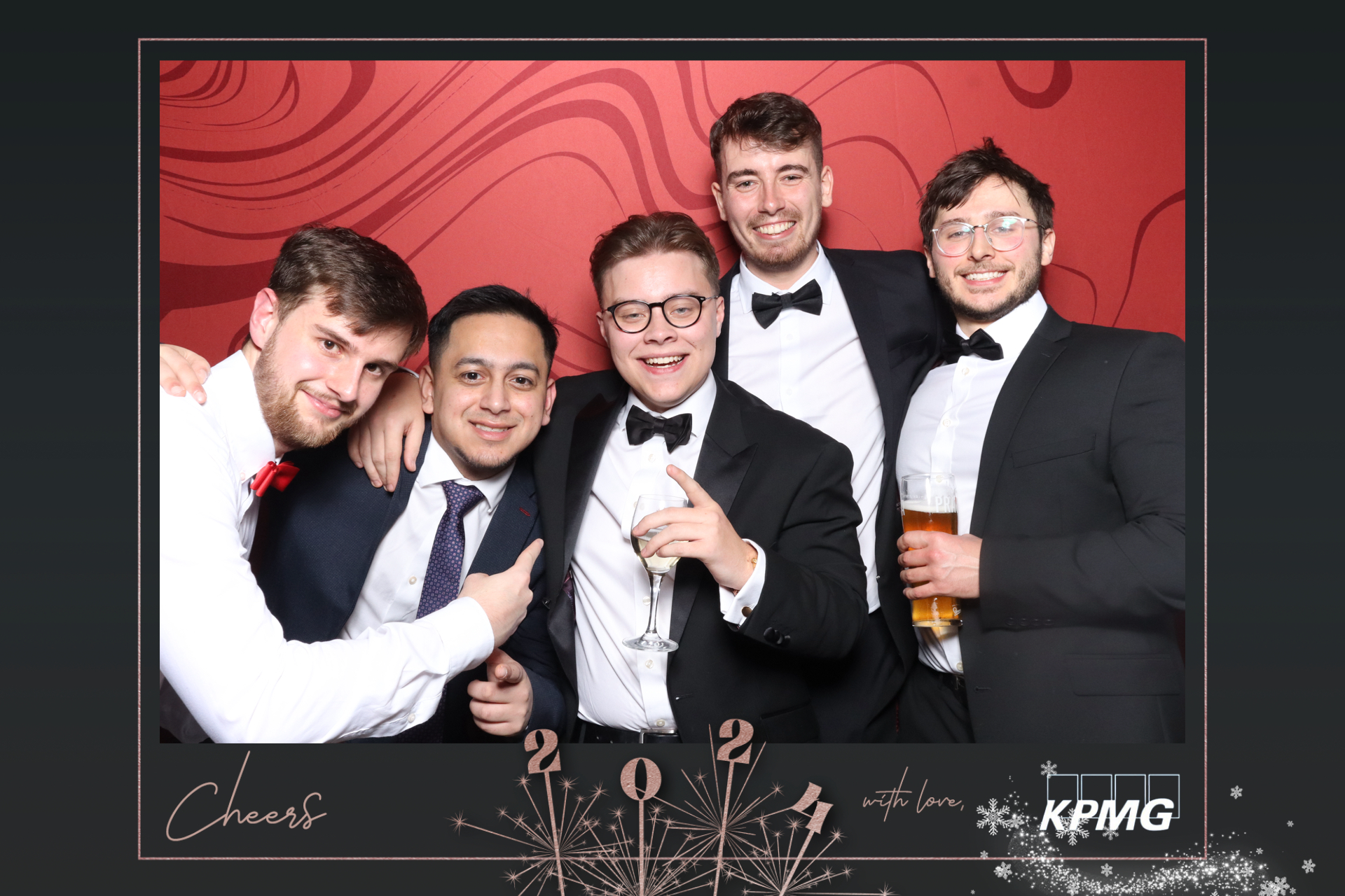 KPMG Christmas Party  | View more photos from the event at gallery.magicimages.uk/u/MagicImages/KPMG-Christmas-Party-0