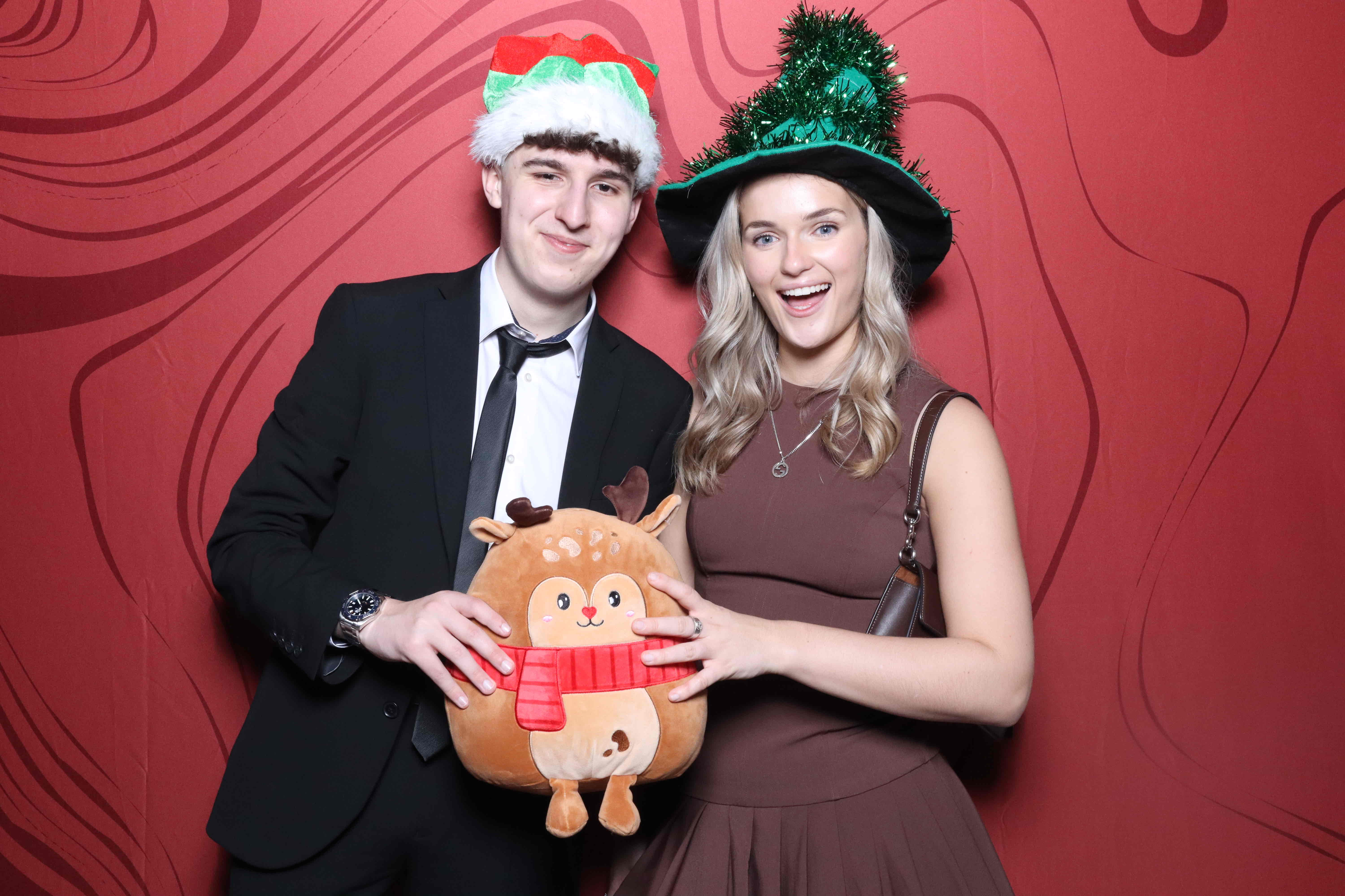 KPMG Christmas Party  | View more photos from the event at gallery.magicimages.uk/u/MagicImages/KPMG-Christmas-Party-0