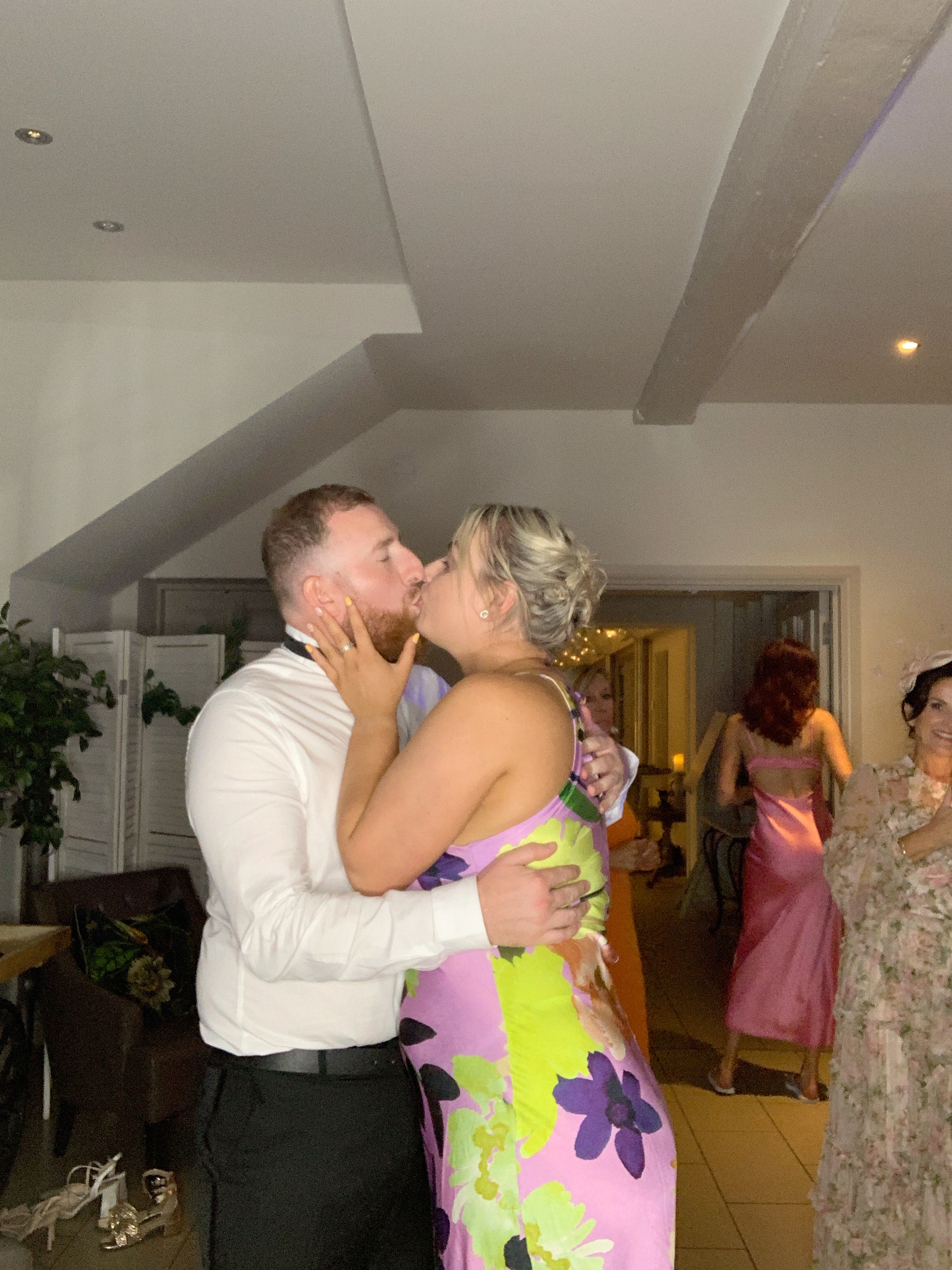 Molly & Connor  | View more photos from the event at gallery.magicimages.uk/u/MagicImages/Molly-Connor