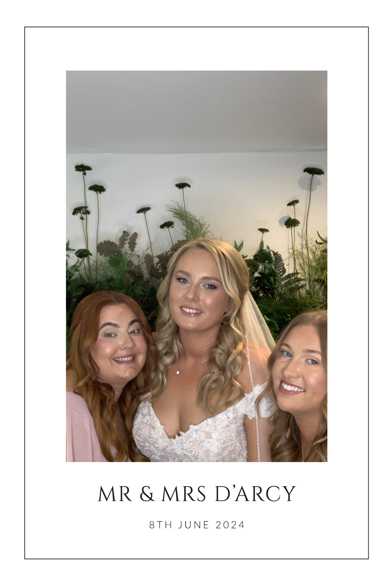 Mr & Mrs D’Arcy | View more photos from the event at gallery.magicimages.uk/u/MagicImages/Mr-Mrs-D’Arcy