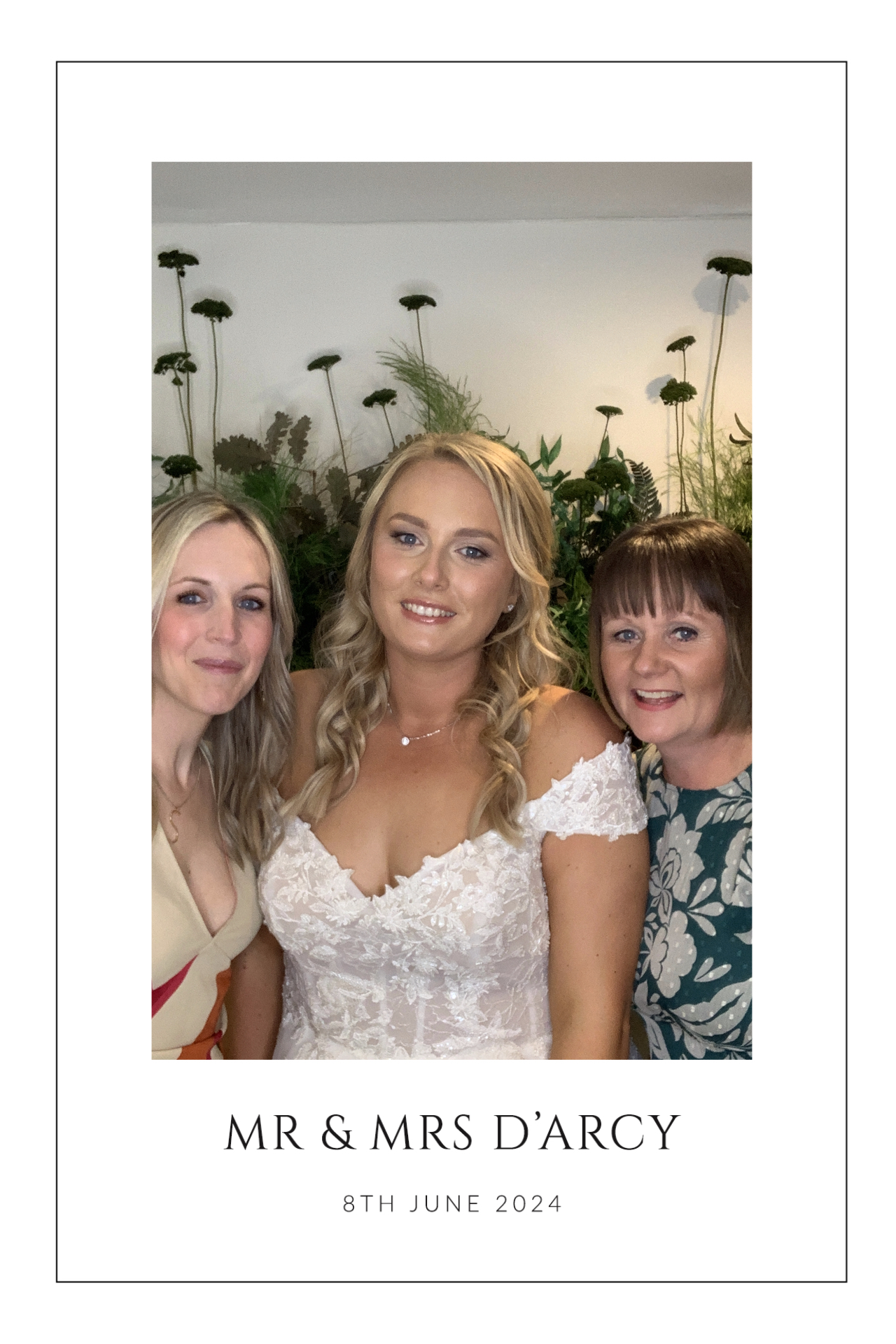 Mr & Mrs D’Arcy | View more photos from the event at gallery.magicimages.uk/u/MagicImages/Mr-Mrs-D’Arcy