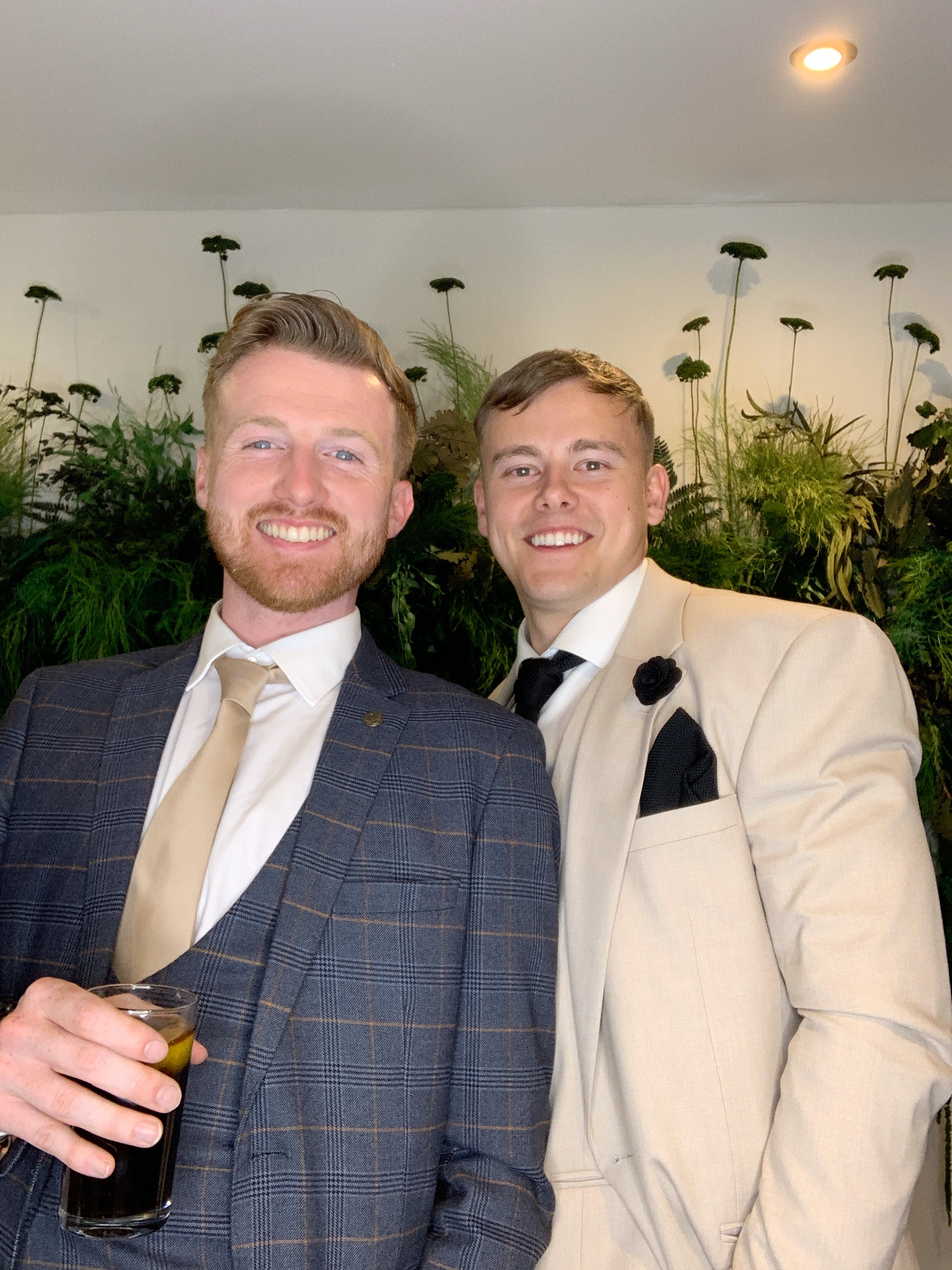 Mr & Mrs D’Arcy | View more photos from the event at gallery.magicimages.uk/u/MagicImages/Mr-Mrs-D’Arcy