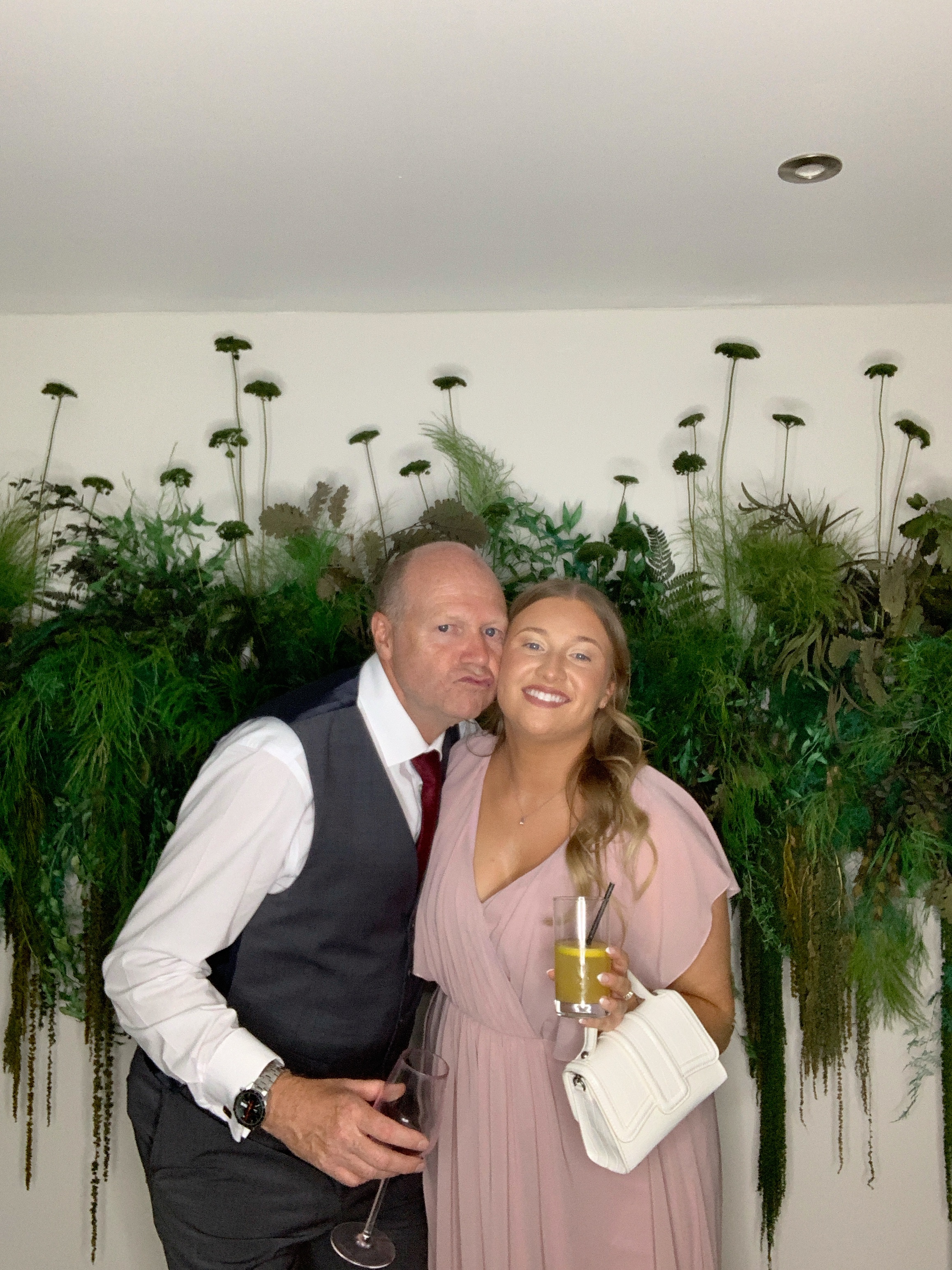 Mr & Mrs D’Arcy | View more photos from the event at gallery.magicimages.uk/u/MagicImages/Mr-Mrs-D’Arcy