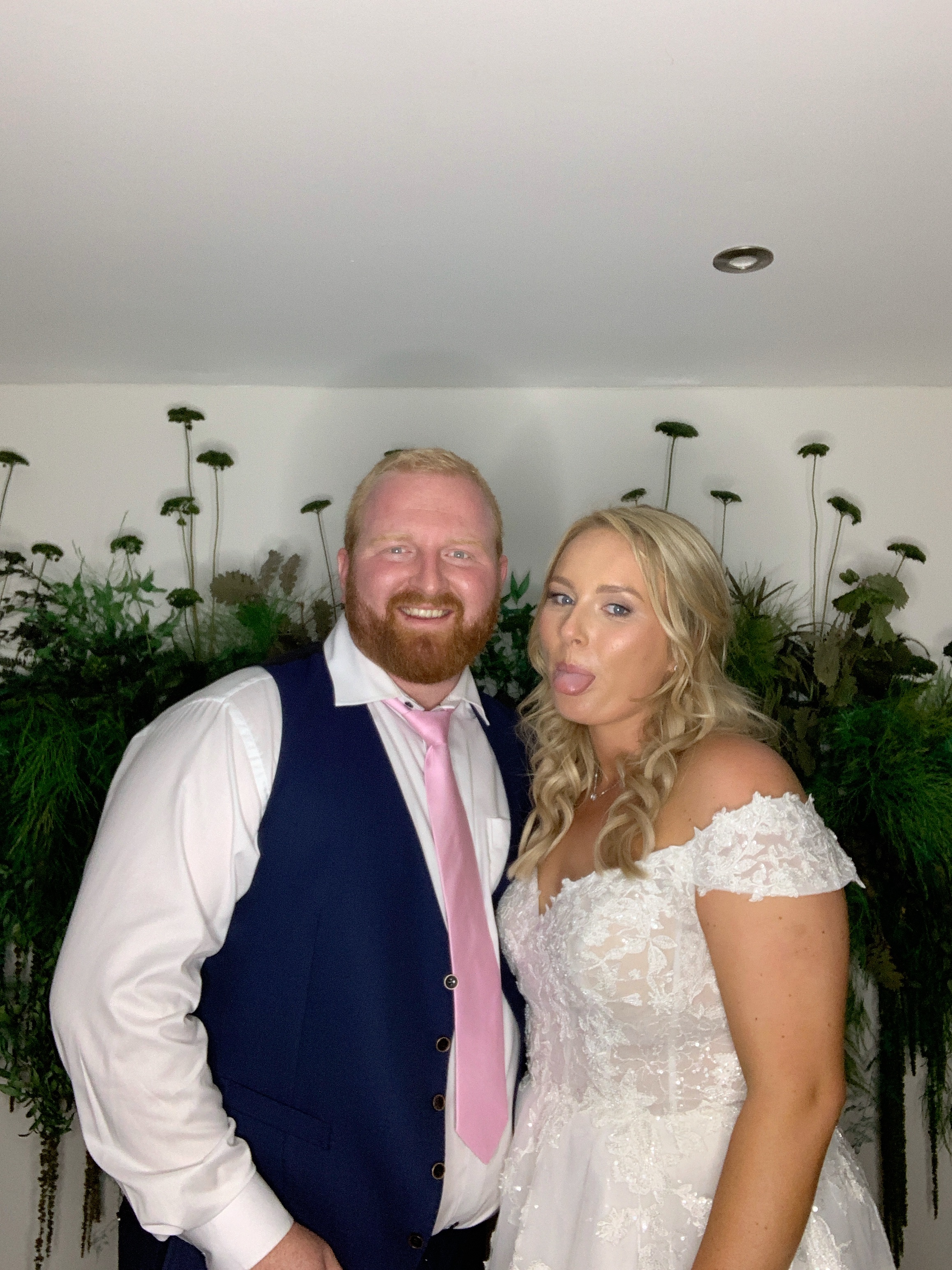 Mr & Mrs D’Arcy | View more photos from the event at gallery.magicimages.uk/u/MagicImages/Mr-Mrs-D’Arcy