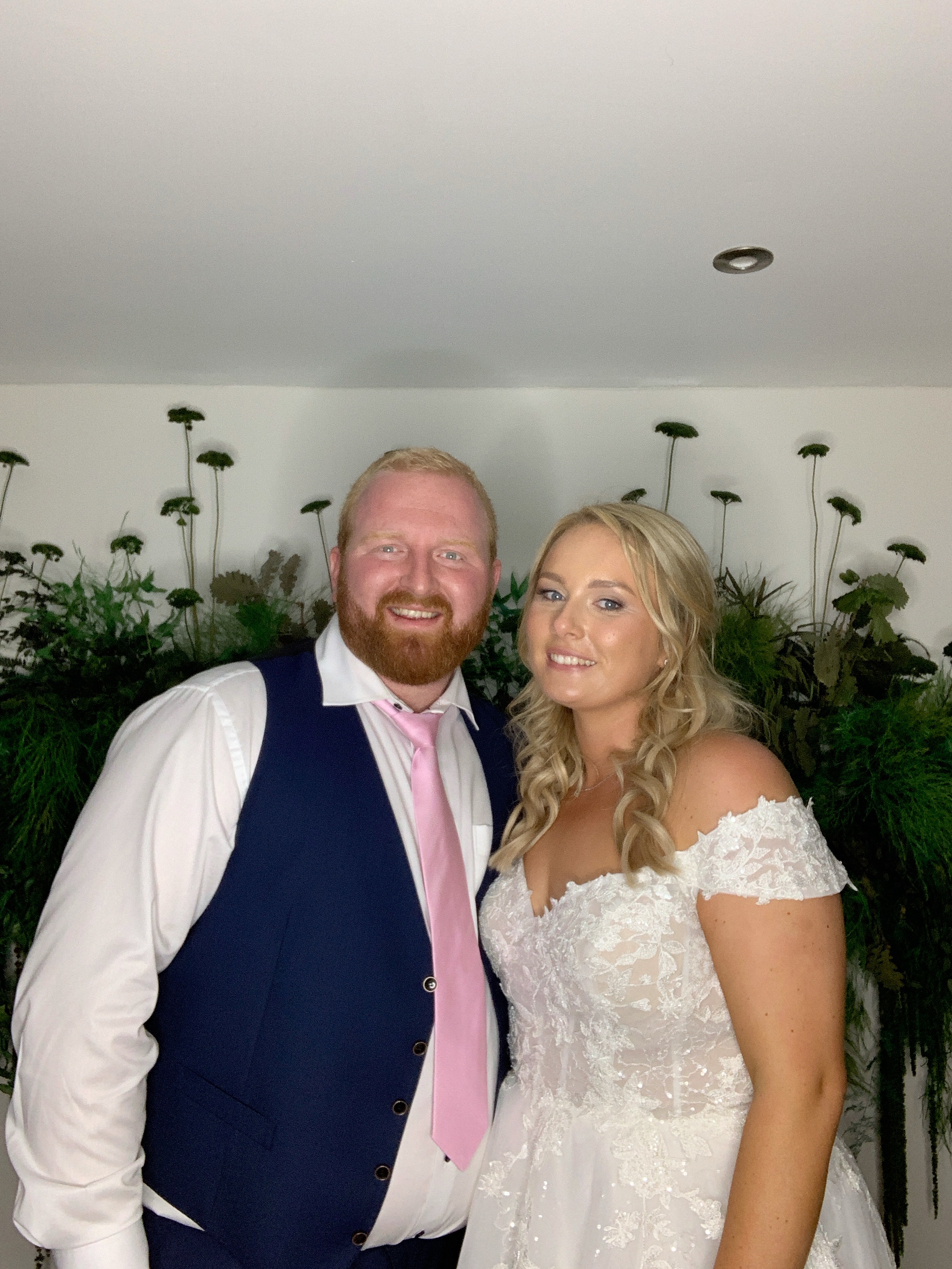 Mr & Mrs D’Arcy | View more photos from the event at gallery.magicimages.uk/u/MagicImages/Mr-Mrs-D’Arcy