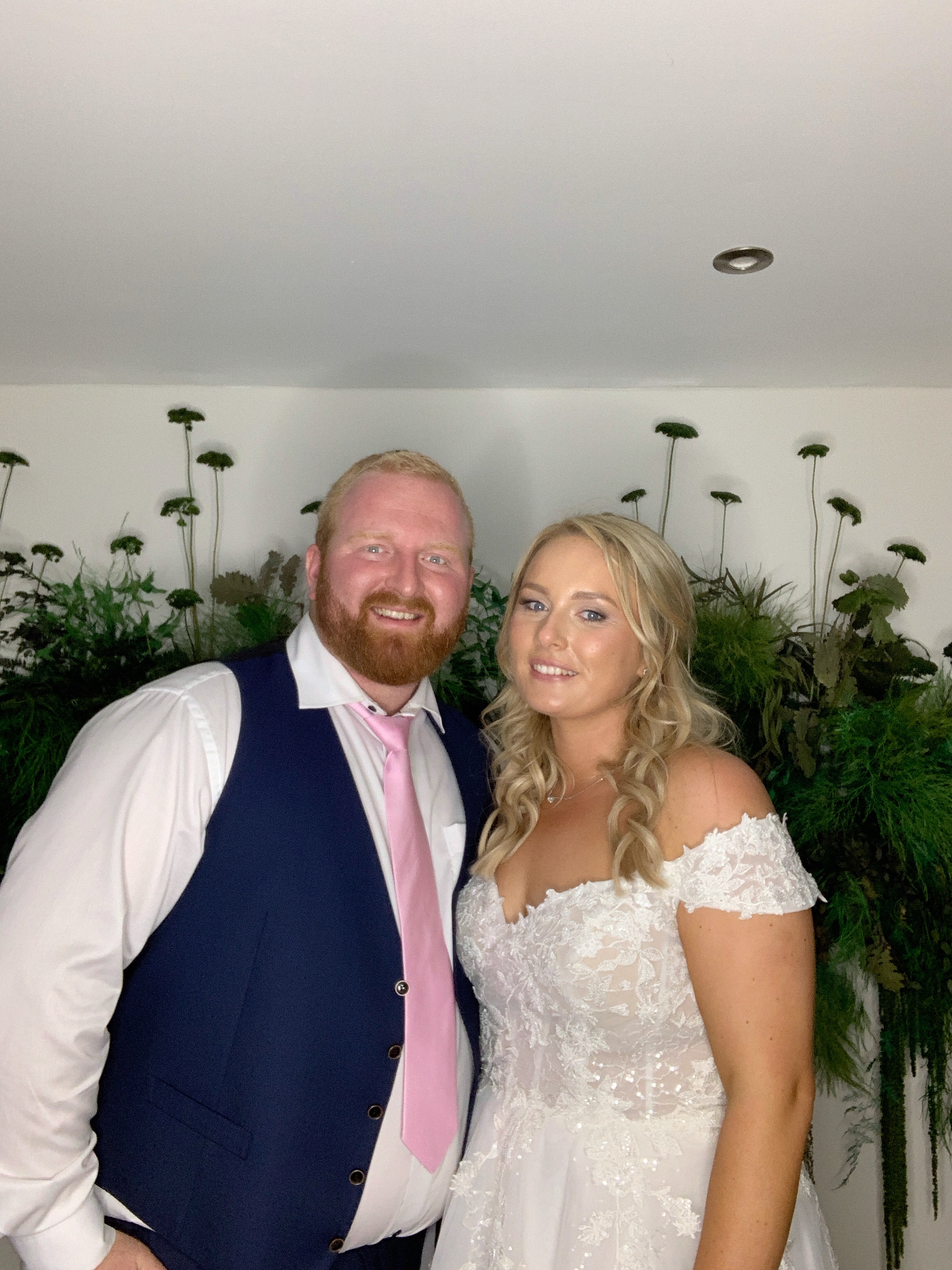 Mr & Mrs D’Arcy | View more photos from the event at gallery.magicimages.uk/u/MagicImages/Mr-Mrs-D’Arcy