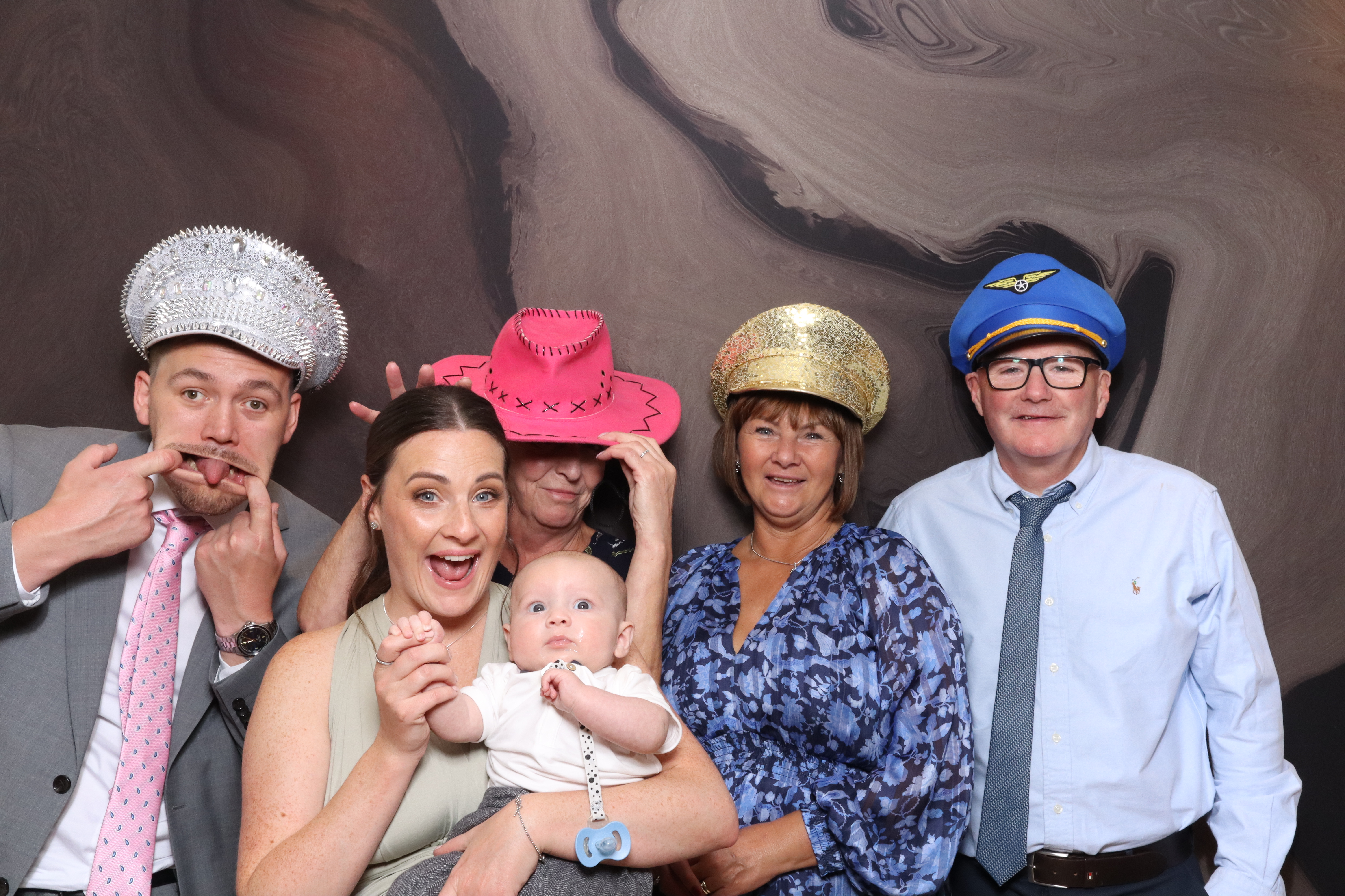 Mr & Mrs Fenney  | View more photos from the event at gallery.magicimages.uk/u/MagicImages/Mr-Mrs-Fenney