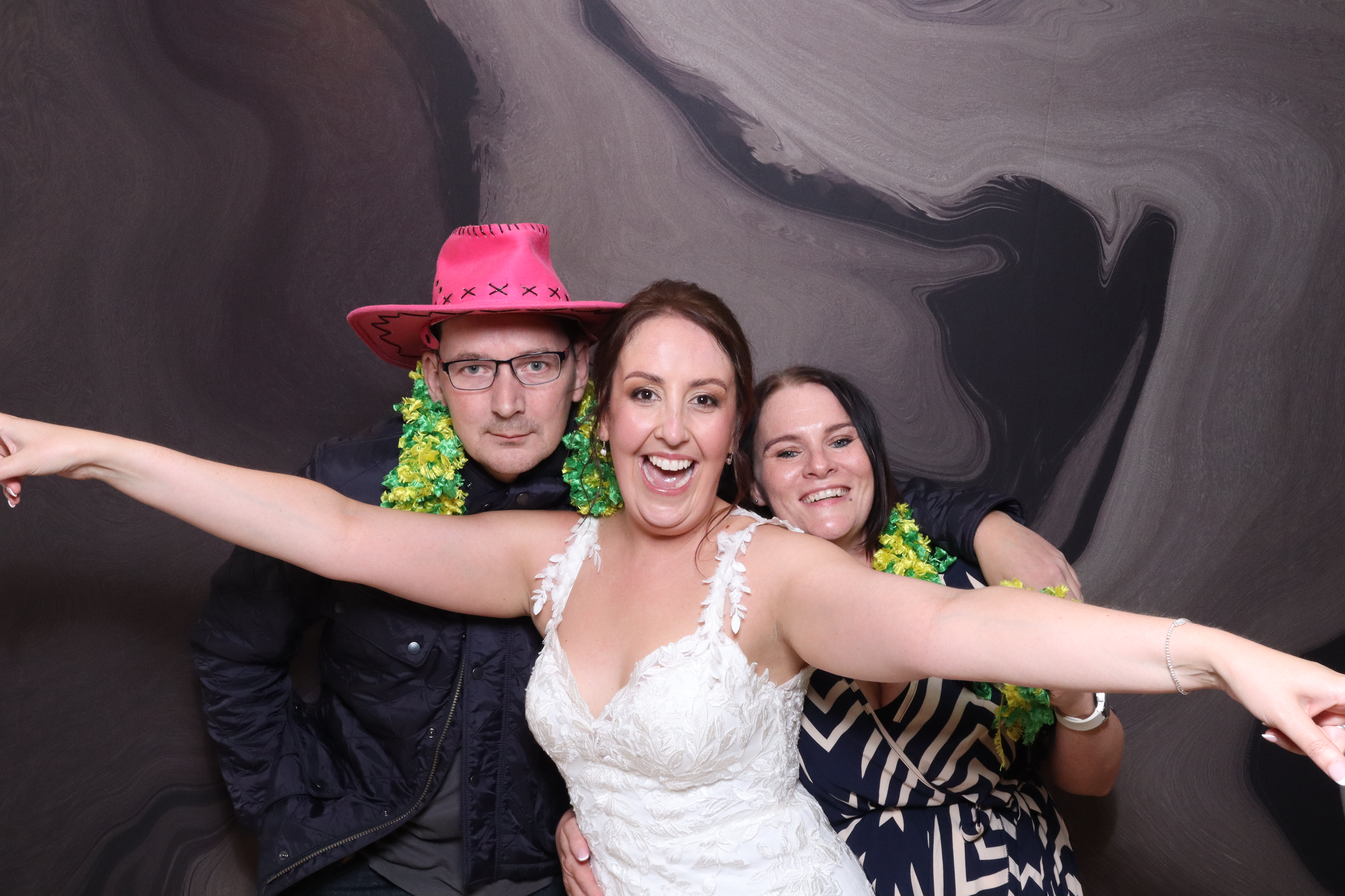 Mr & Mrs Fenney  | View more photos from the event at gallery.magicimages.uk/u/MagicImages/Mr-Mrs-Fenney
