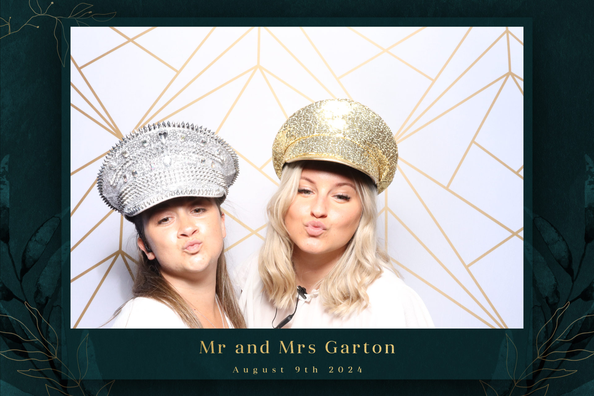 Mr & Mrs Garton  | View more photos from the event at gallery.magicimages.uk/u/MagicImages/Mr-Mrs-Garton