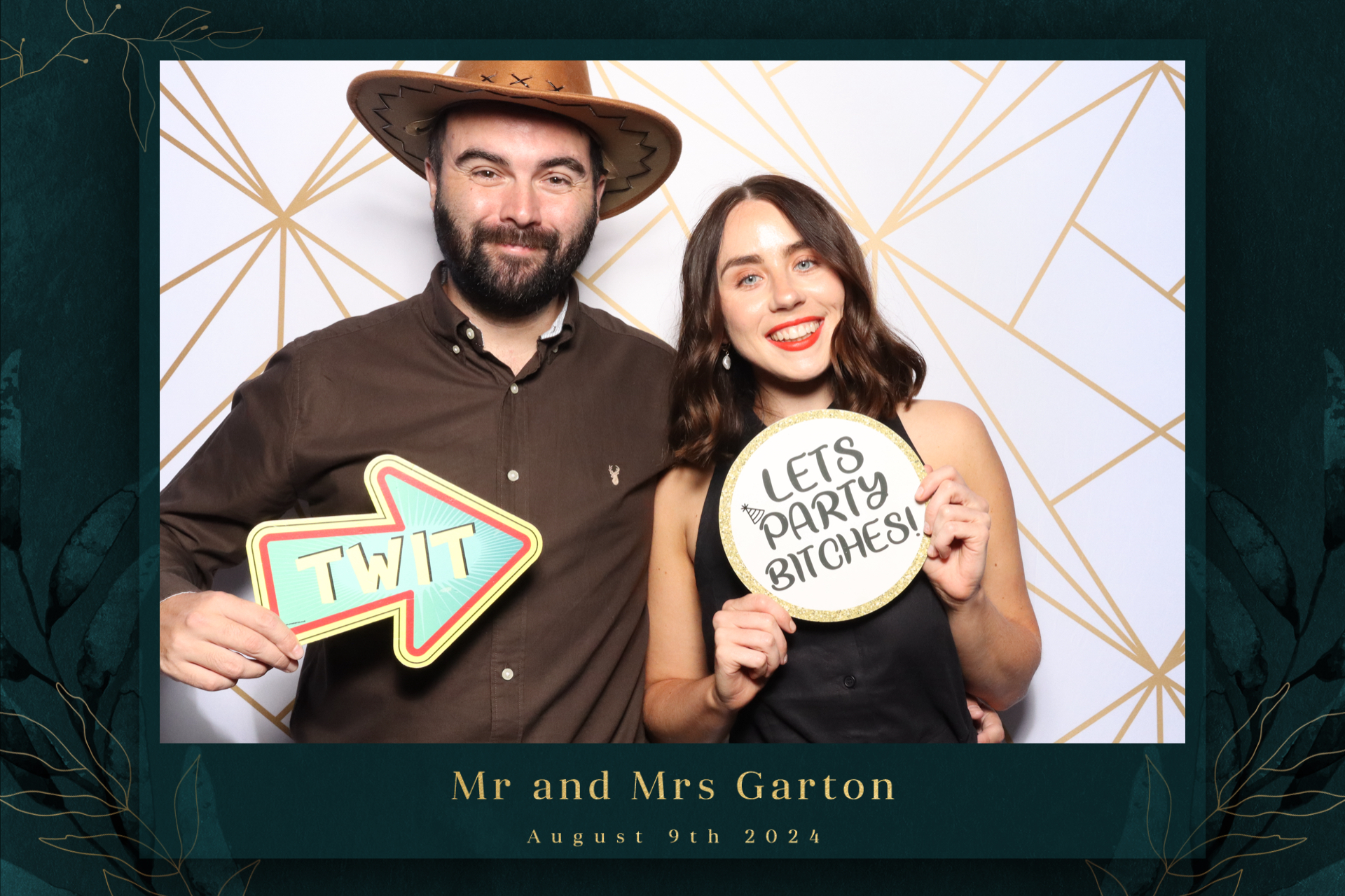 Mr & Mrs Garton  | View more photos from the event at gallery.magicimages.uk/u/MagicImages/Mr-Mrs-Garton