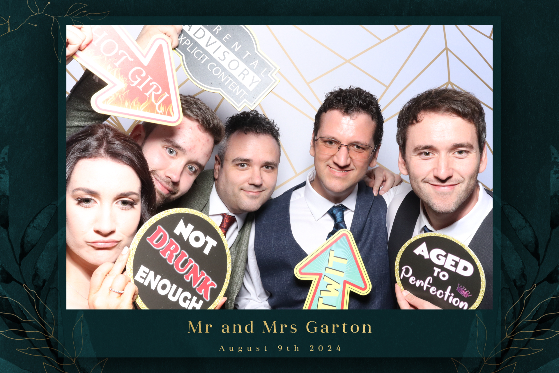 Mr & Mrs Garton  | View more photos from the event at gallery.magicimages.uk/u/MagicImages/Mr-Mrs-Garton