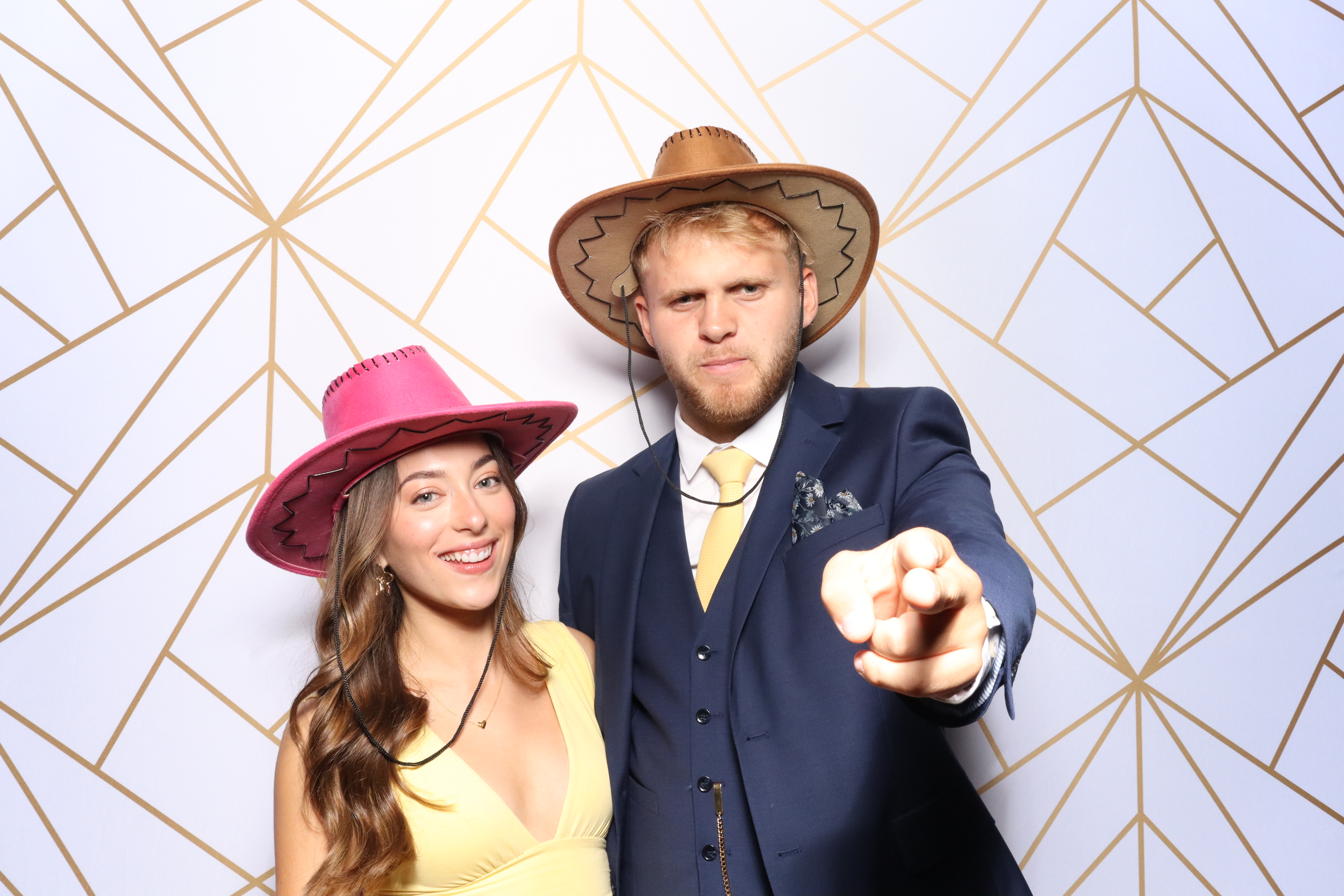 Mr & Mrs Garton  | View more photos from the event at gallery.magicimages.uk/u/MagicImages/Mr-Mrs-Garton