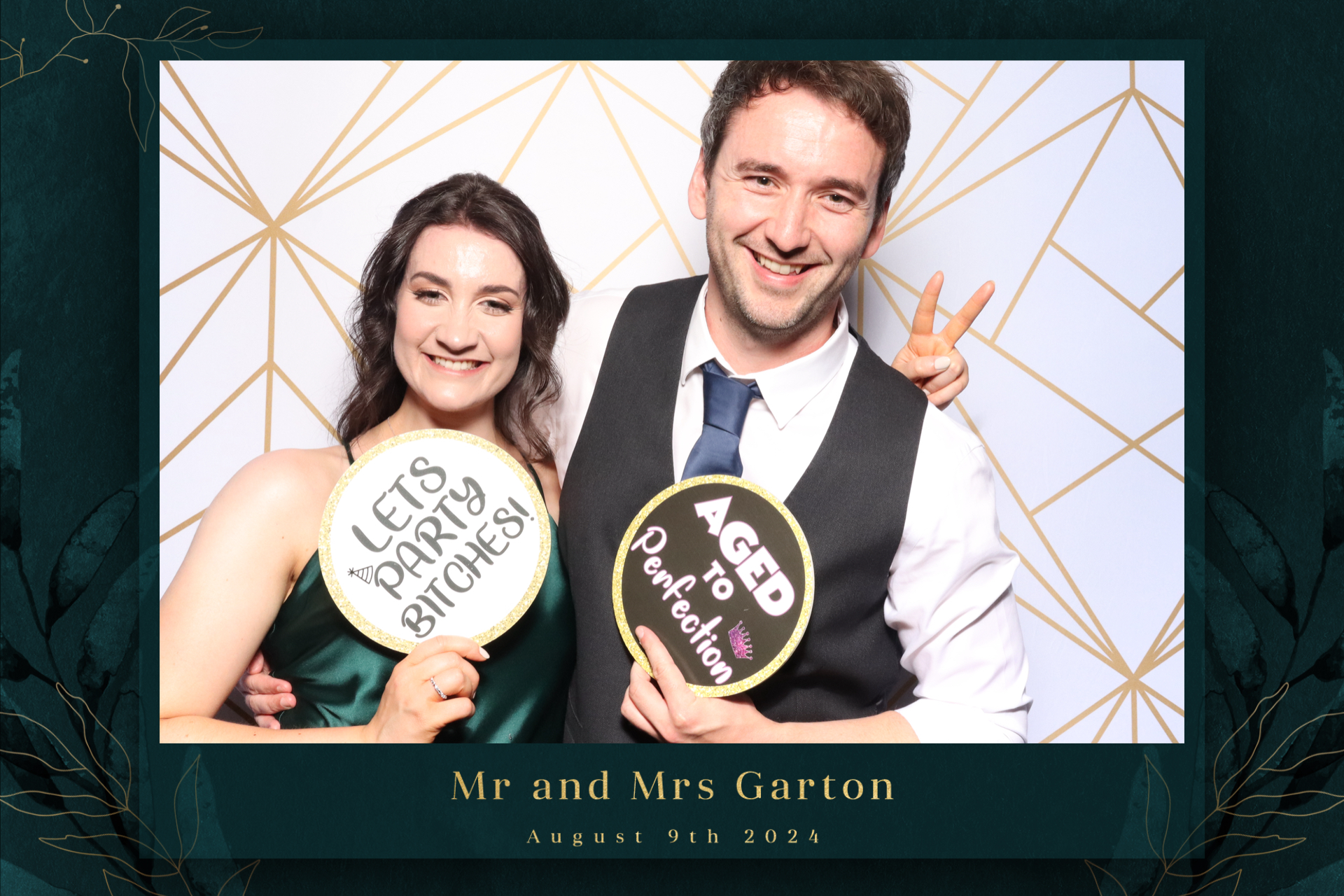 Mr & Mrs Garton  | View more photos from the event at gallery.magicimages.uk/u/MagicImages/Mr-Mrs-Garton