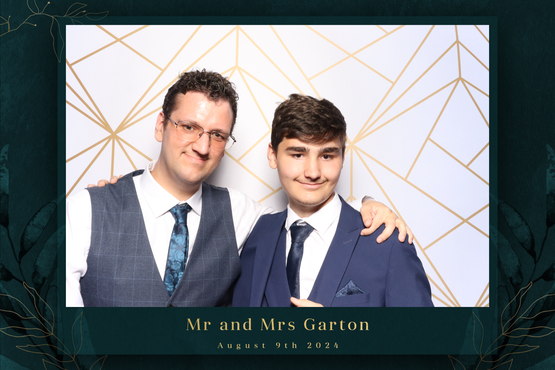Mr & Mrs Garton  | View more photos from the event at gallery.magicimages.uk/u/MagicImages/Mr-Mrs-Garton